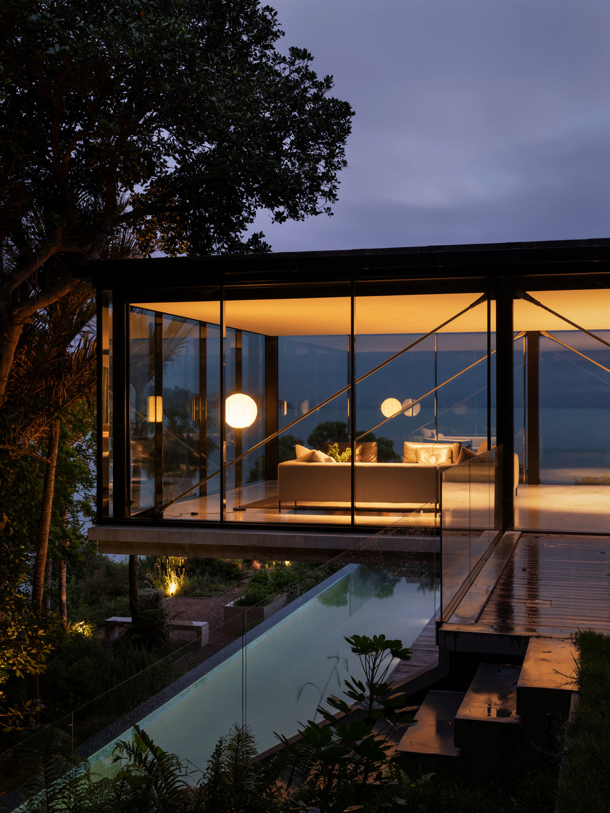 Waiheke House by Daniel Marshall Architects