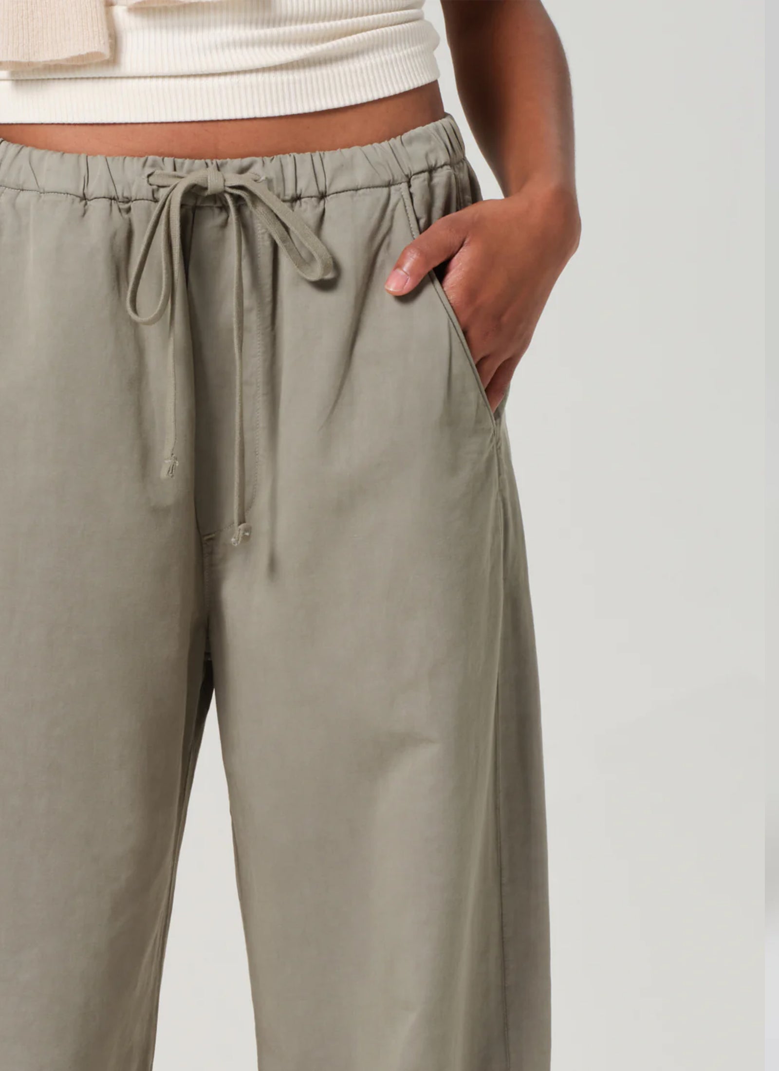Aurora Pant in Nova (Light Olive)