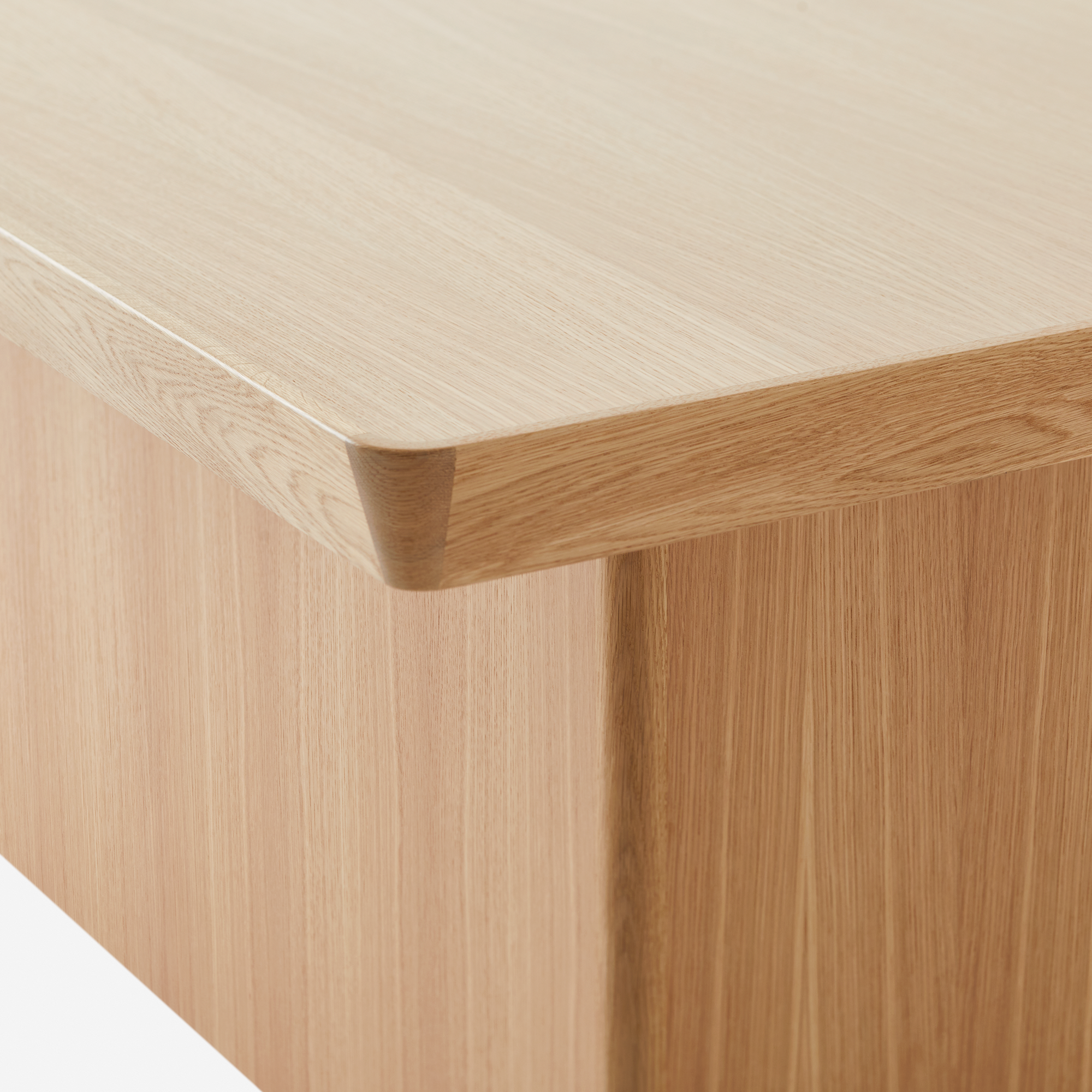 Pavilion Table