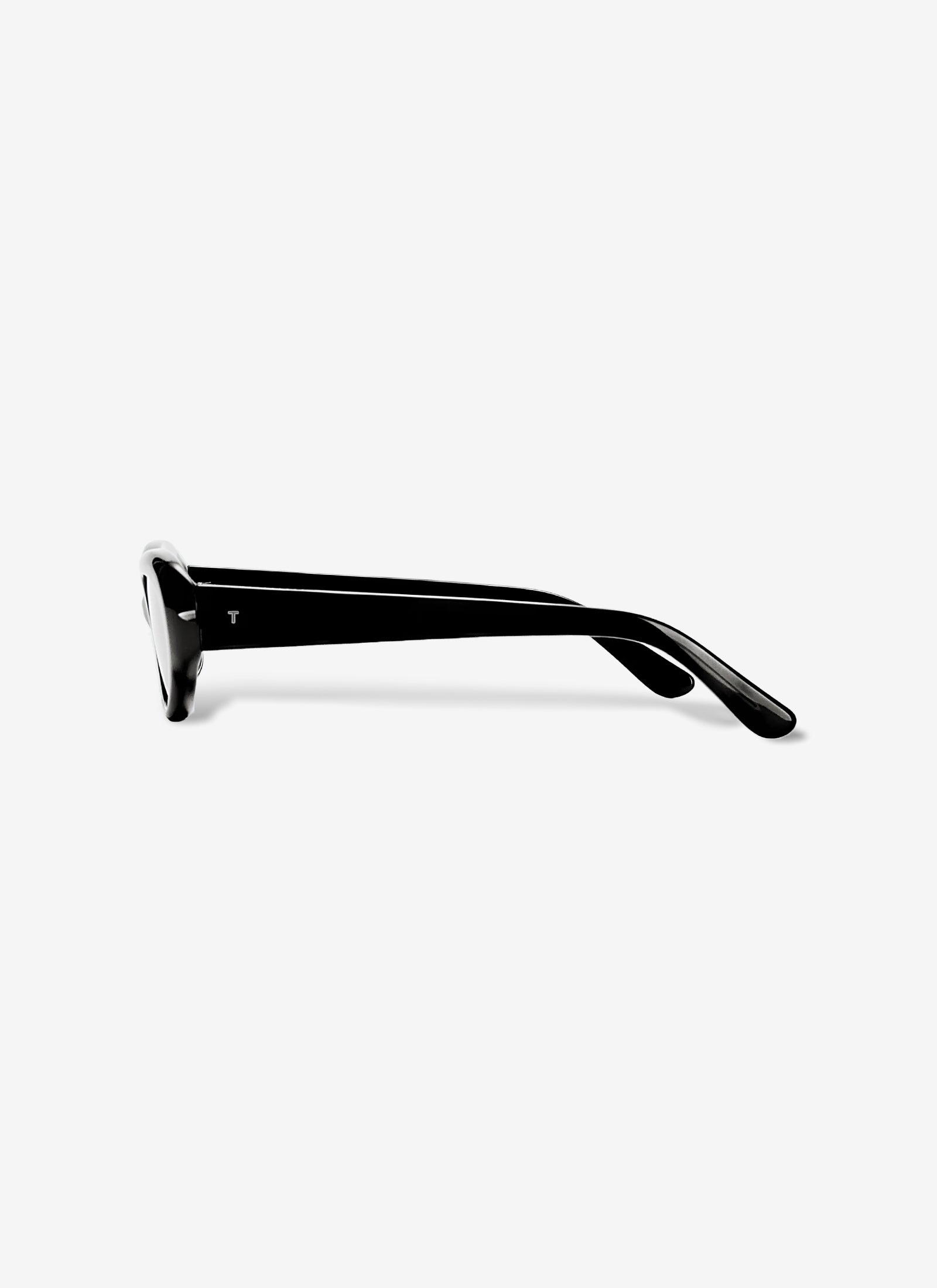 The Coco - Black with Black Lens