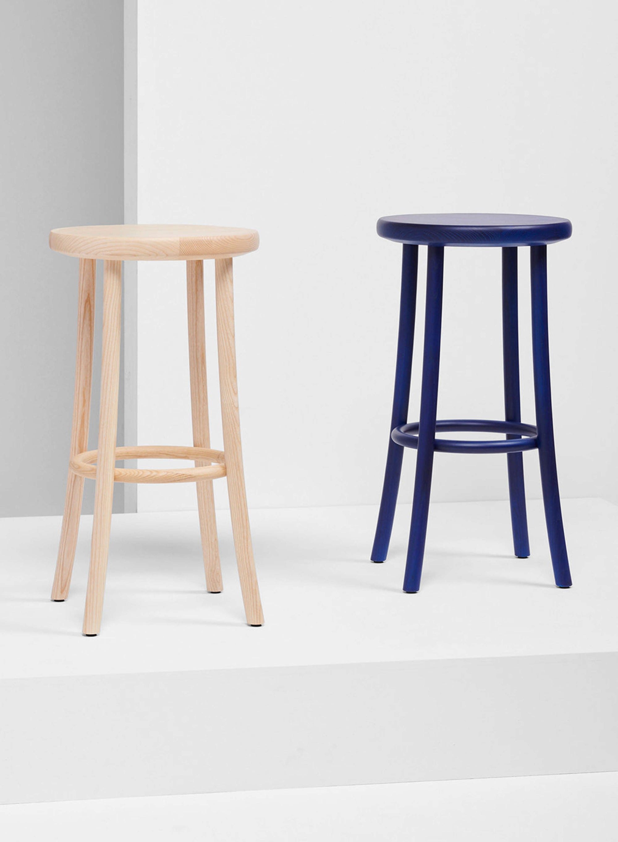 Zampa Stool