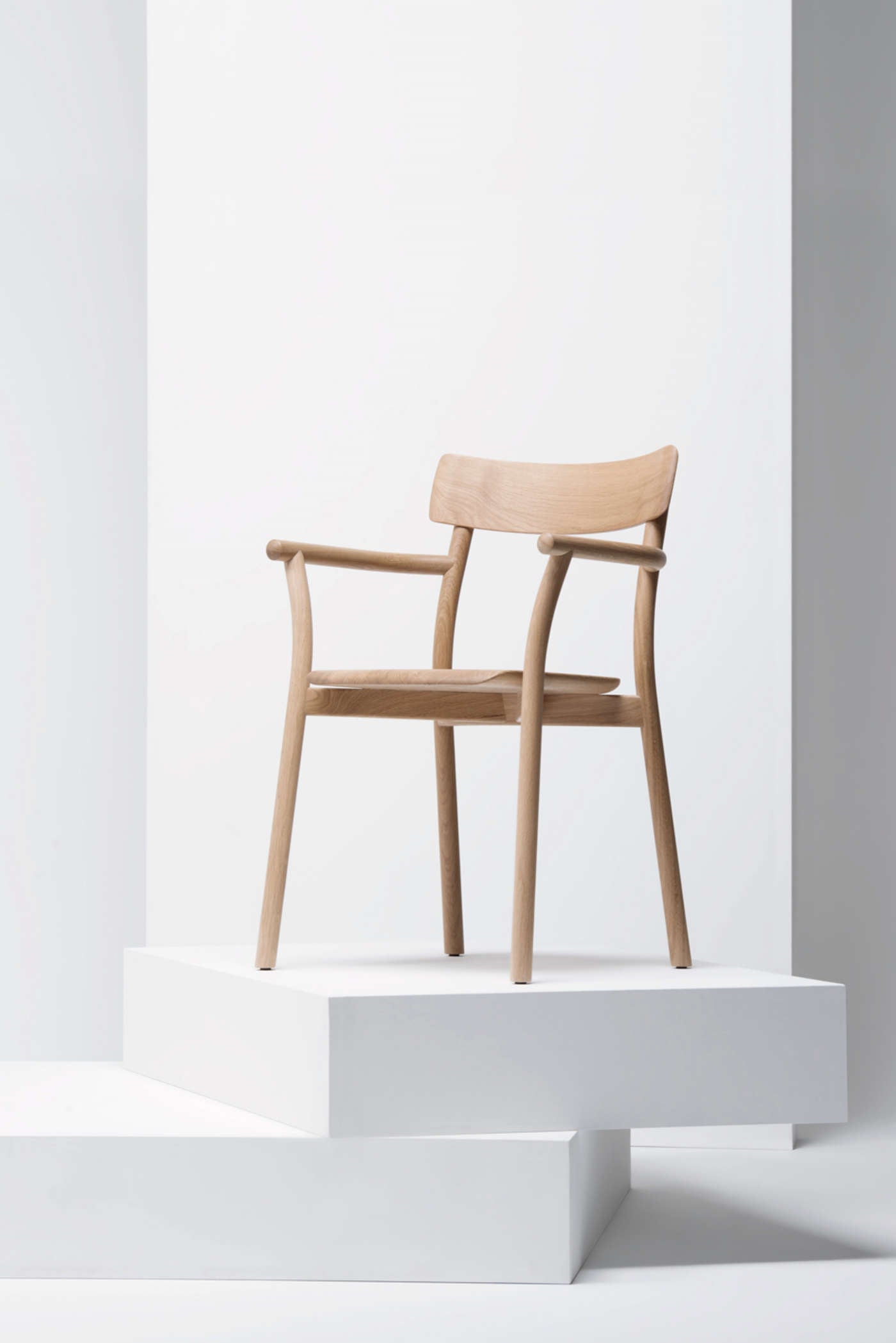 Chiaro Chair