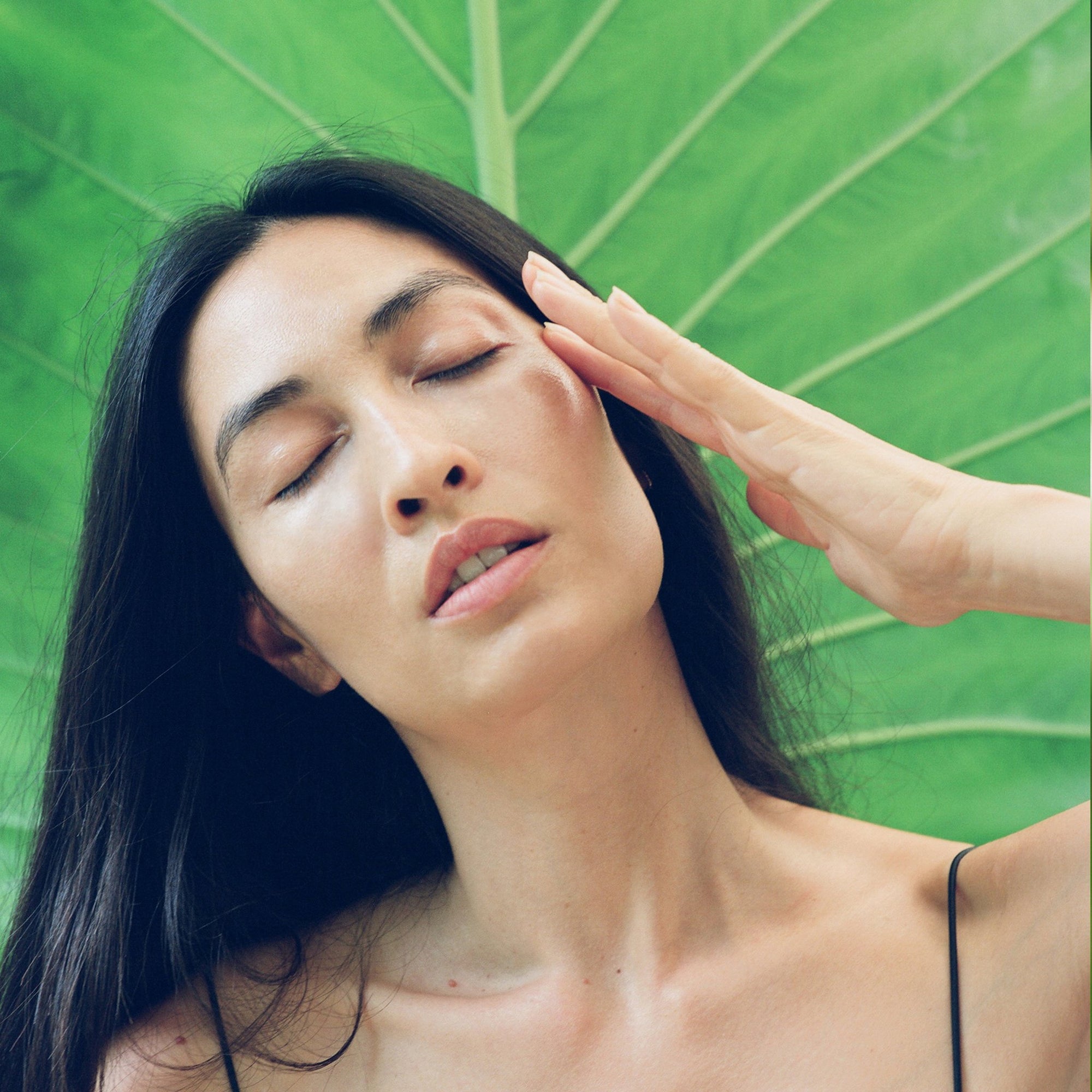 AMS Green Botanical Serum