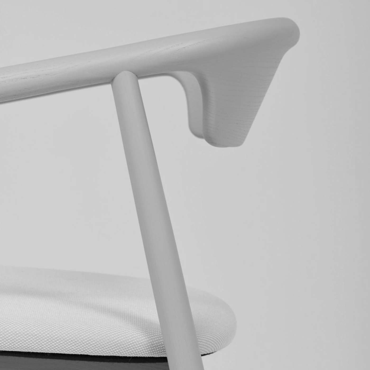 Leva Chair