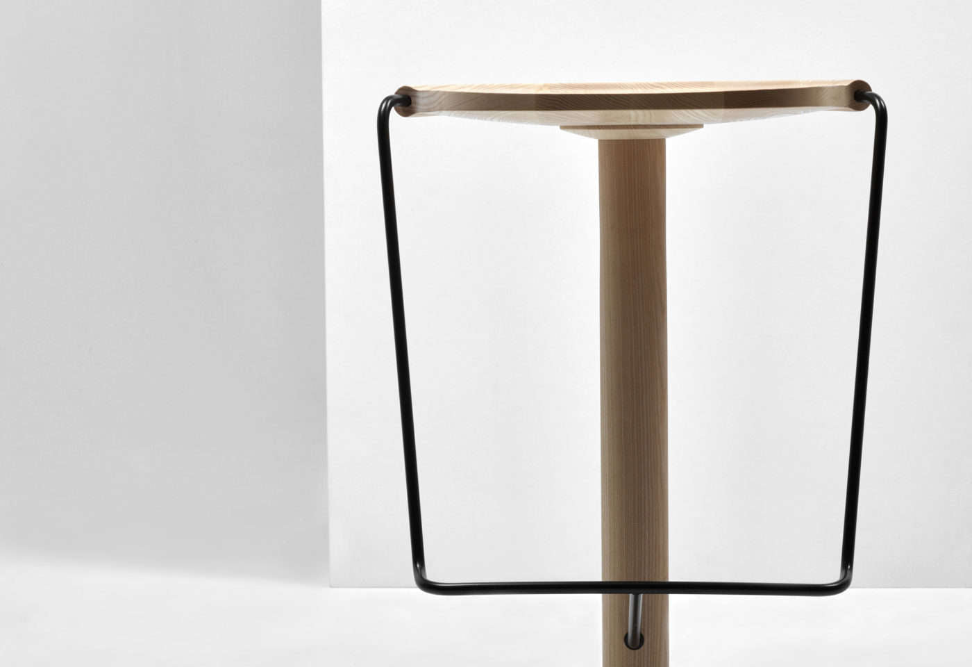 Uncino Stool