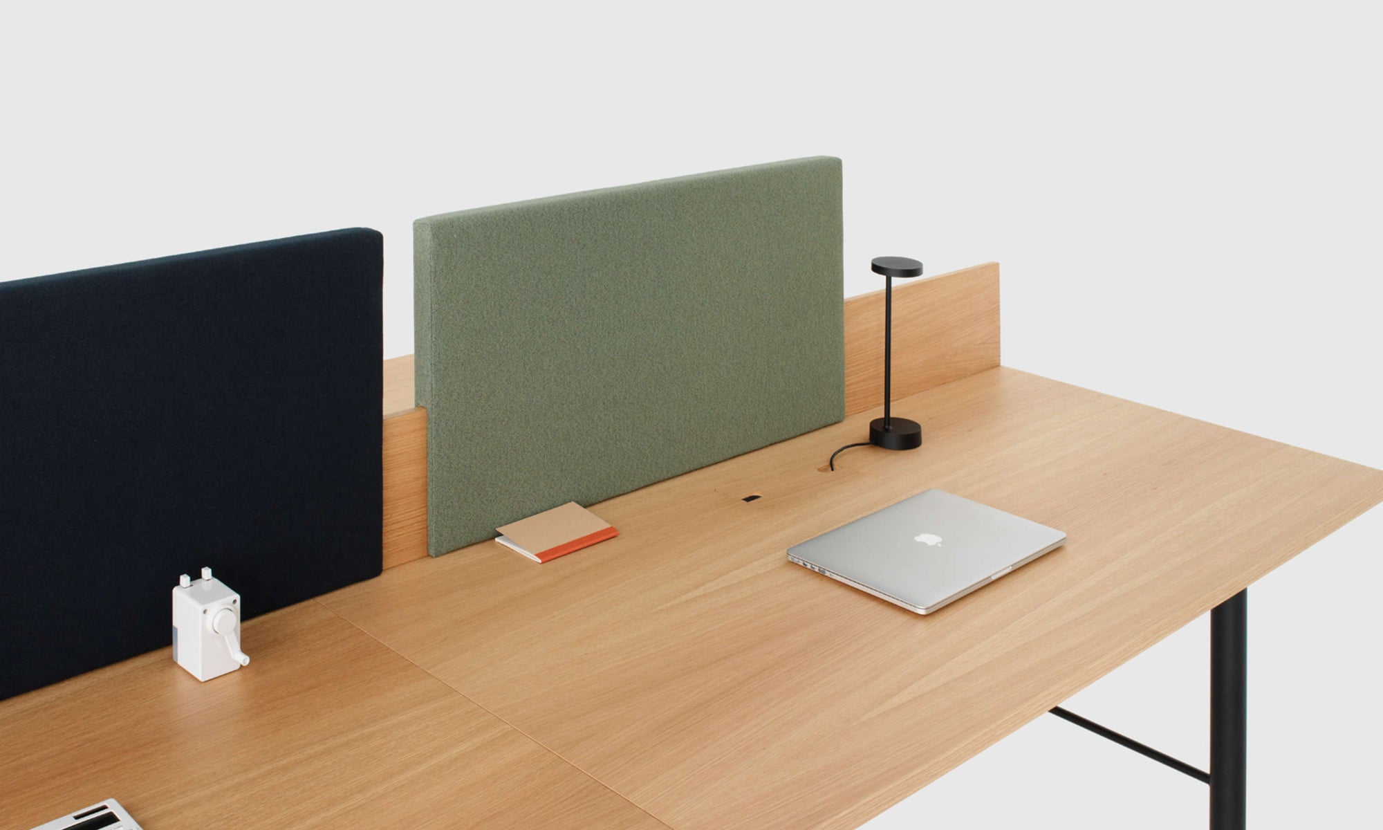 Underline Workstation - Oak Top