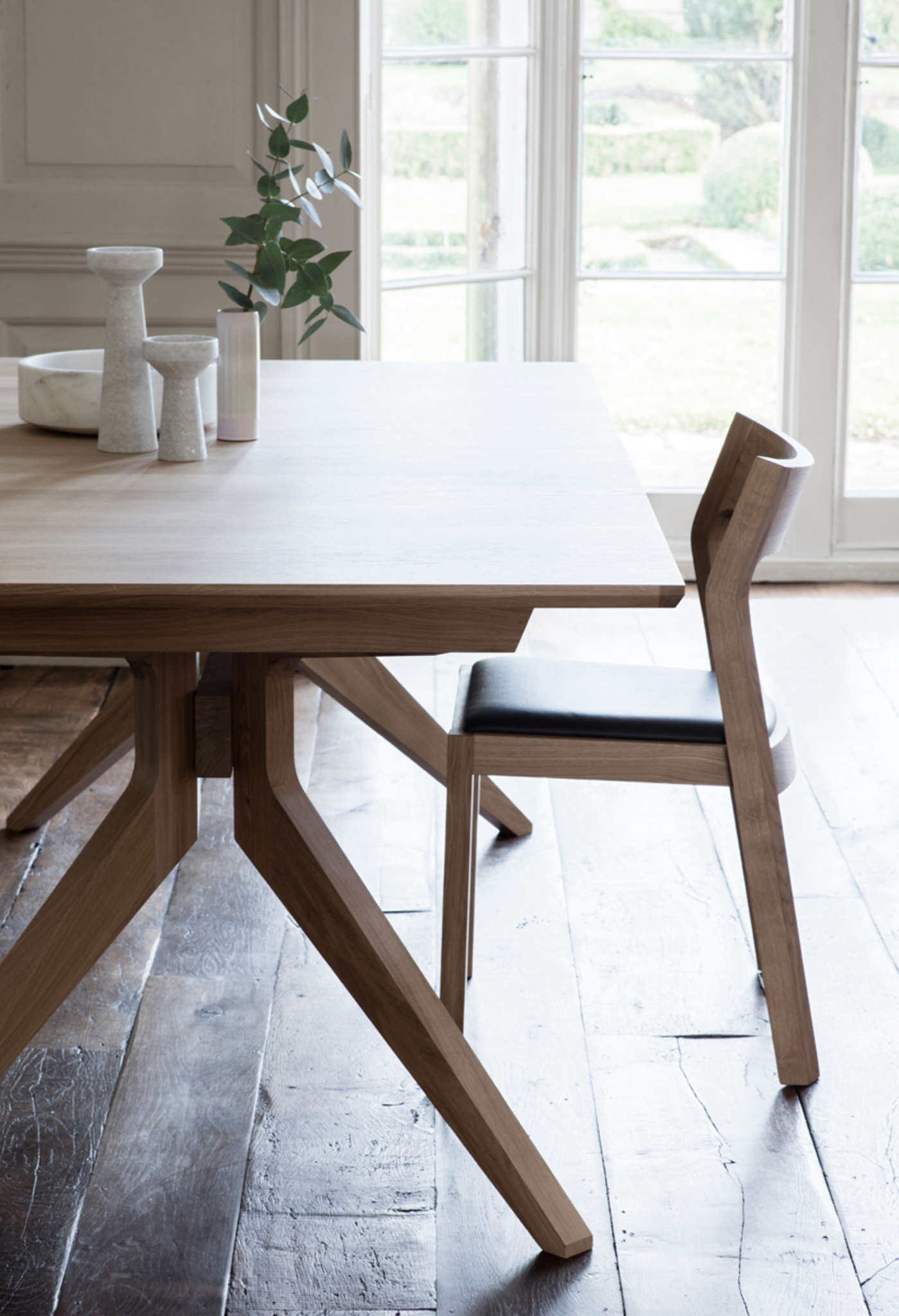 Cross Extending Table