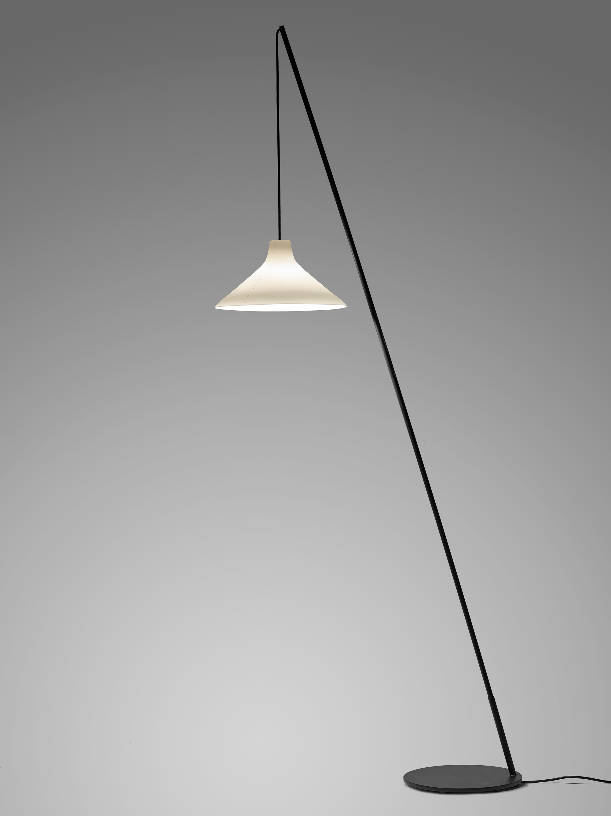 Seam Floor Light by Seppe Van Heusden