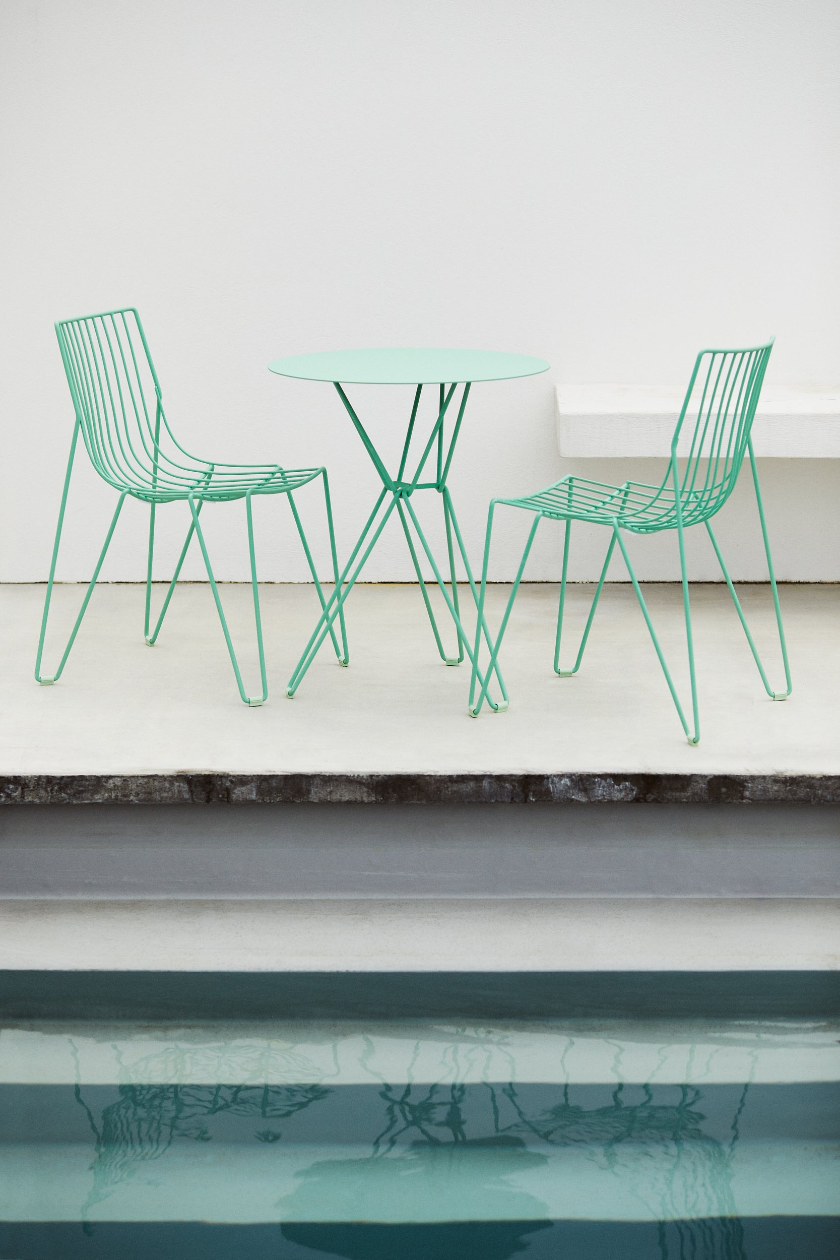 Tio Outdoor Cafe Table