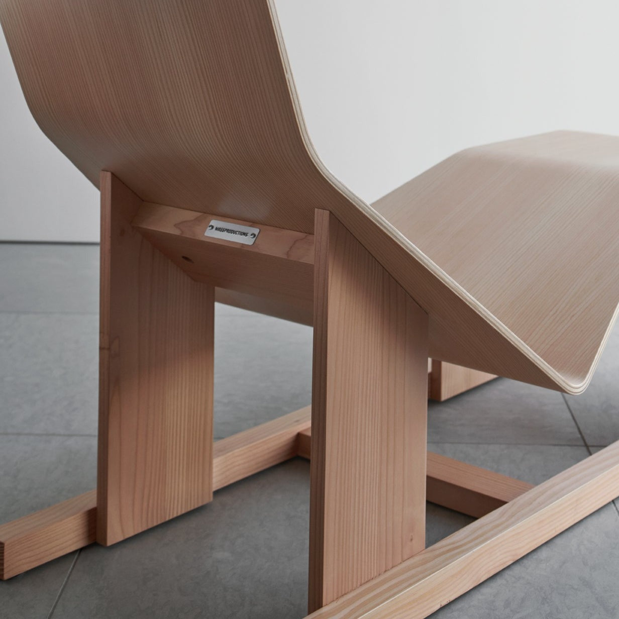 4PM Chaise