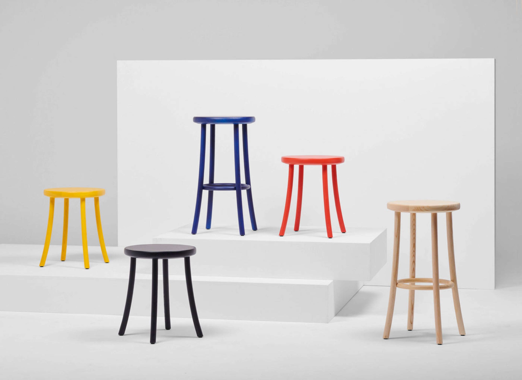 Zampa Stool