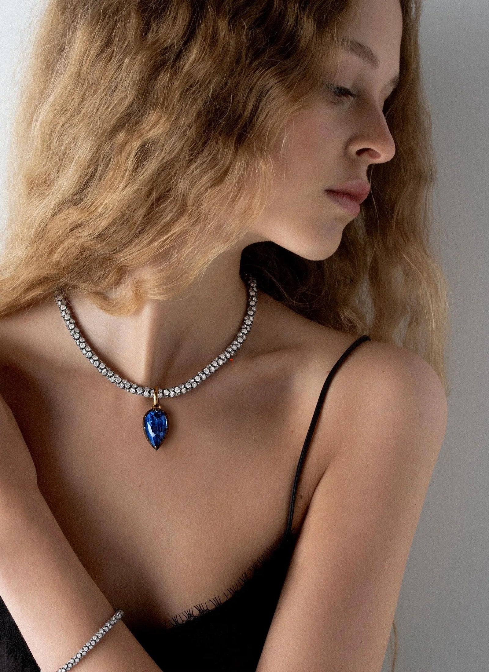 Pendant - Sapphire Pear 18.35ct Tempest