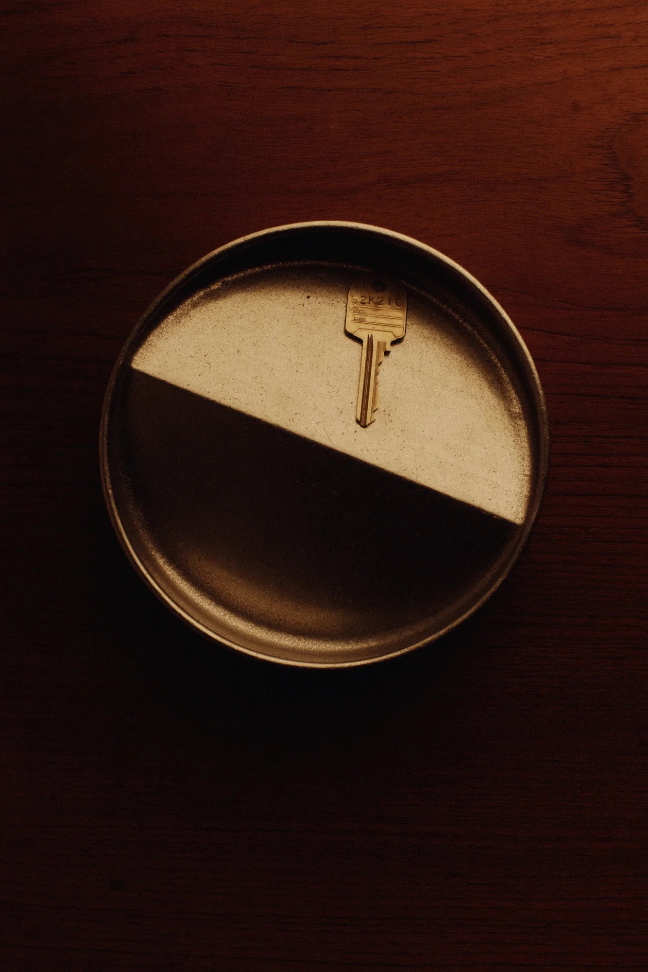 Round Vide Poche in Bronze