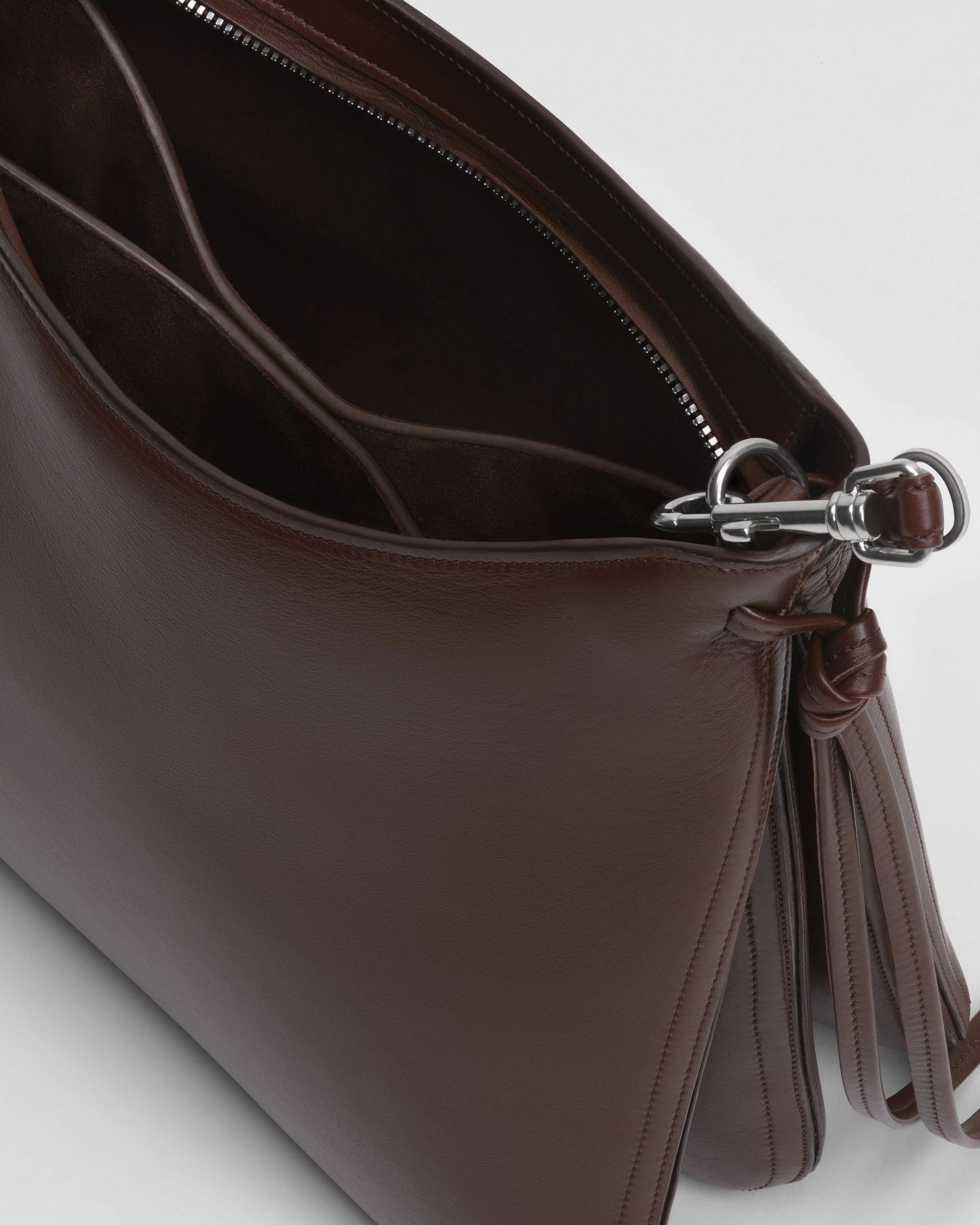 Medium Gig Shoulder Bag - Cognac