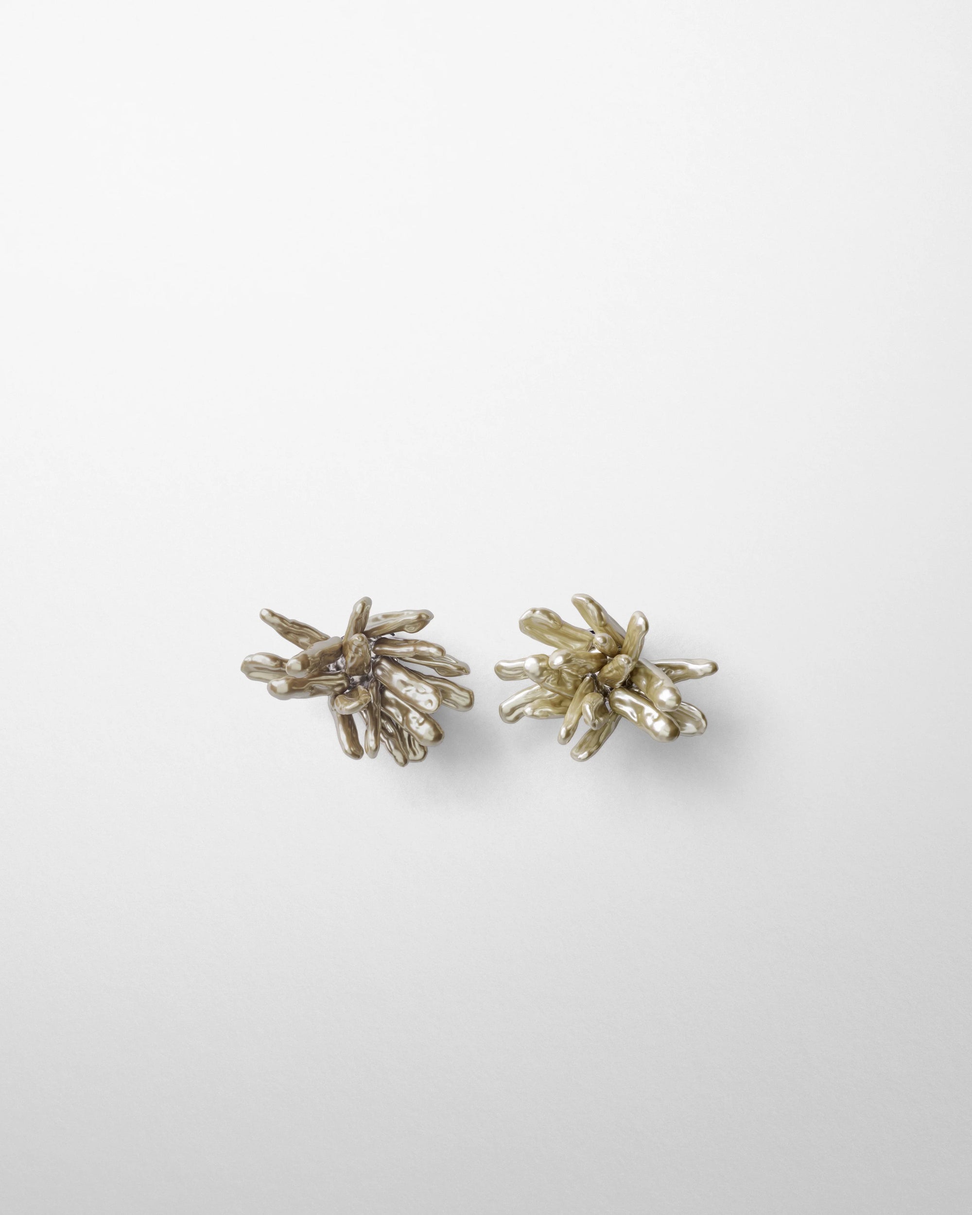 Cluster Earrings in Ash