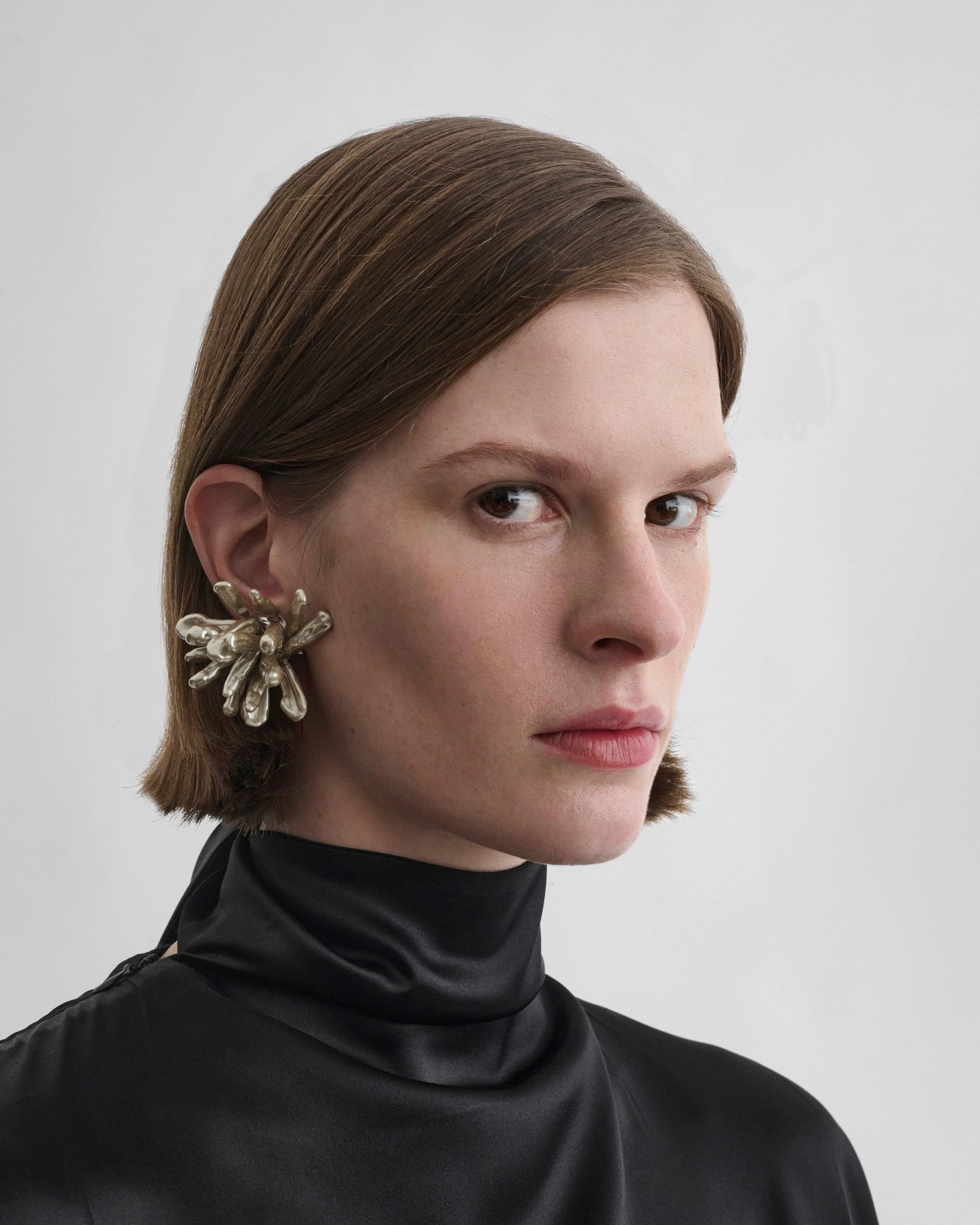 Cluster Earrings in Ash
