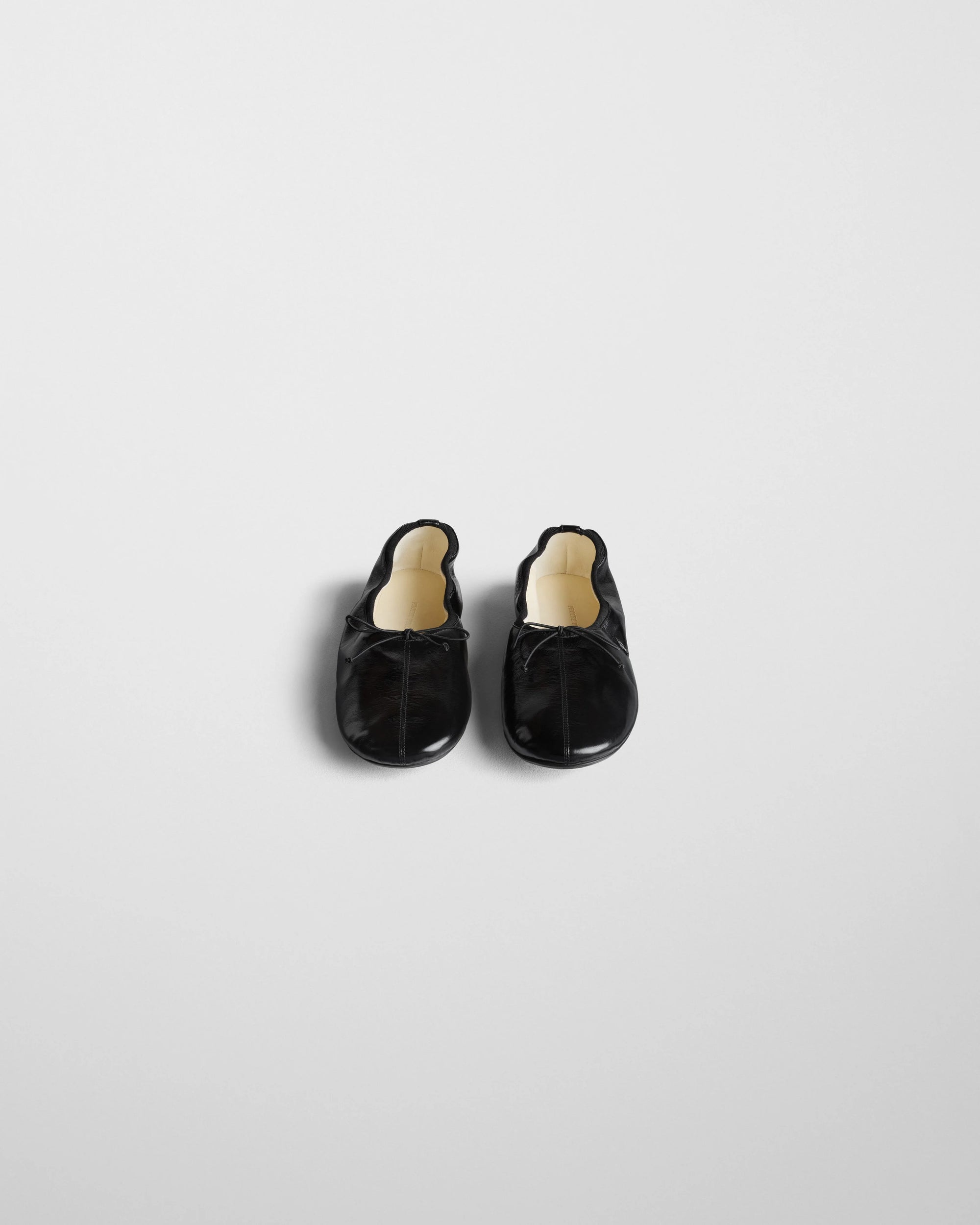 Gathered Flat in Black Shiny Calf Leather