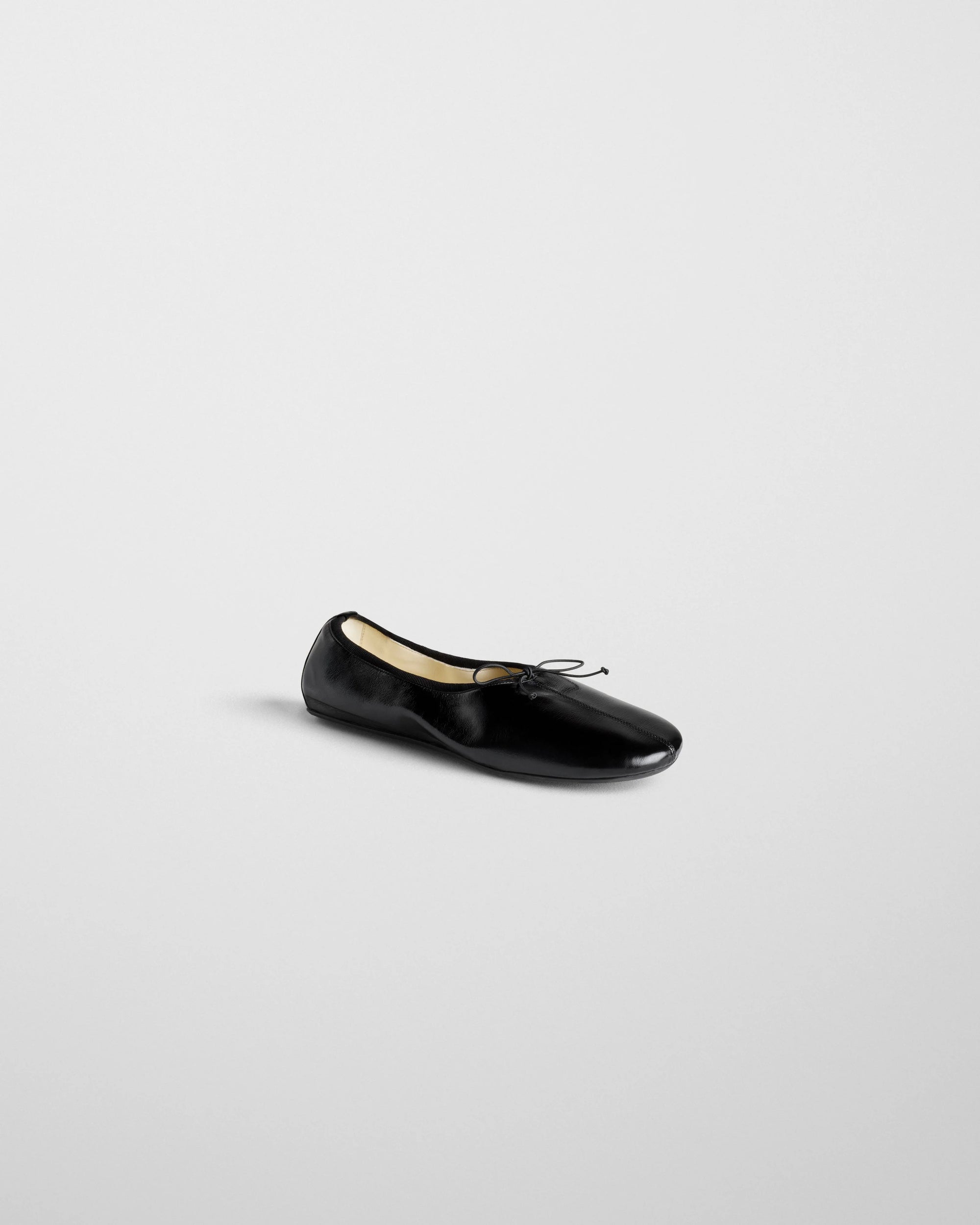 Gathered Flat in Black Shiny Calf Leather