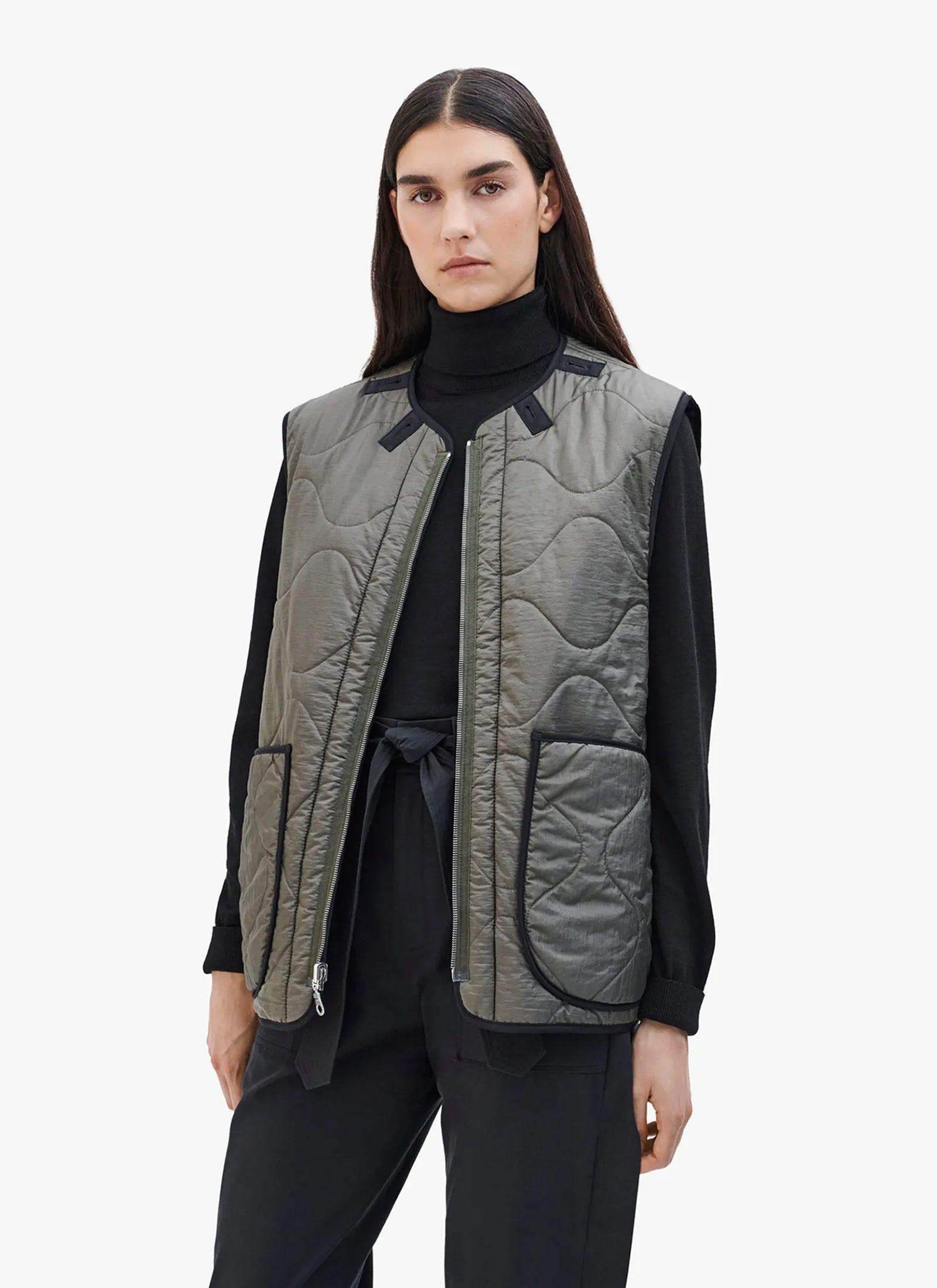 Airmail Quilted Vest - Navy / Dark Olive