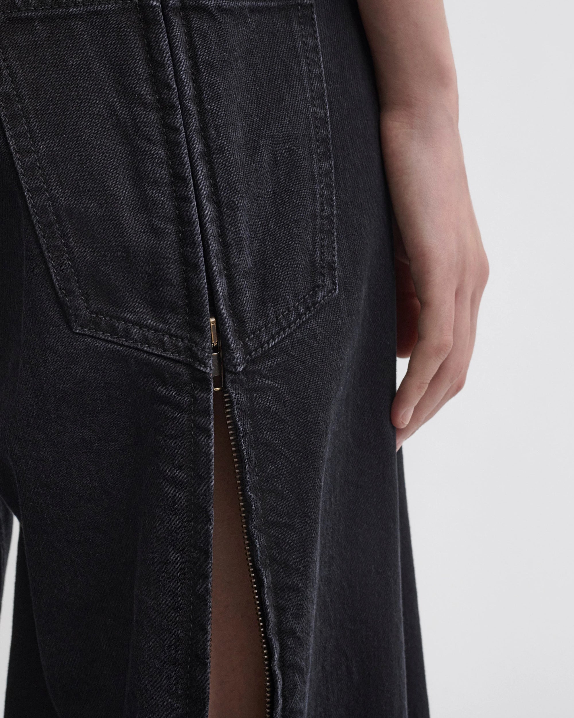 Zip Jean - Black
