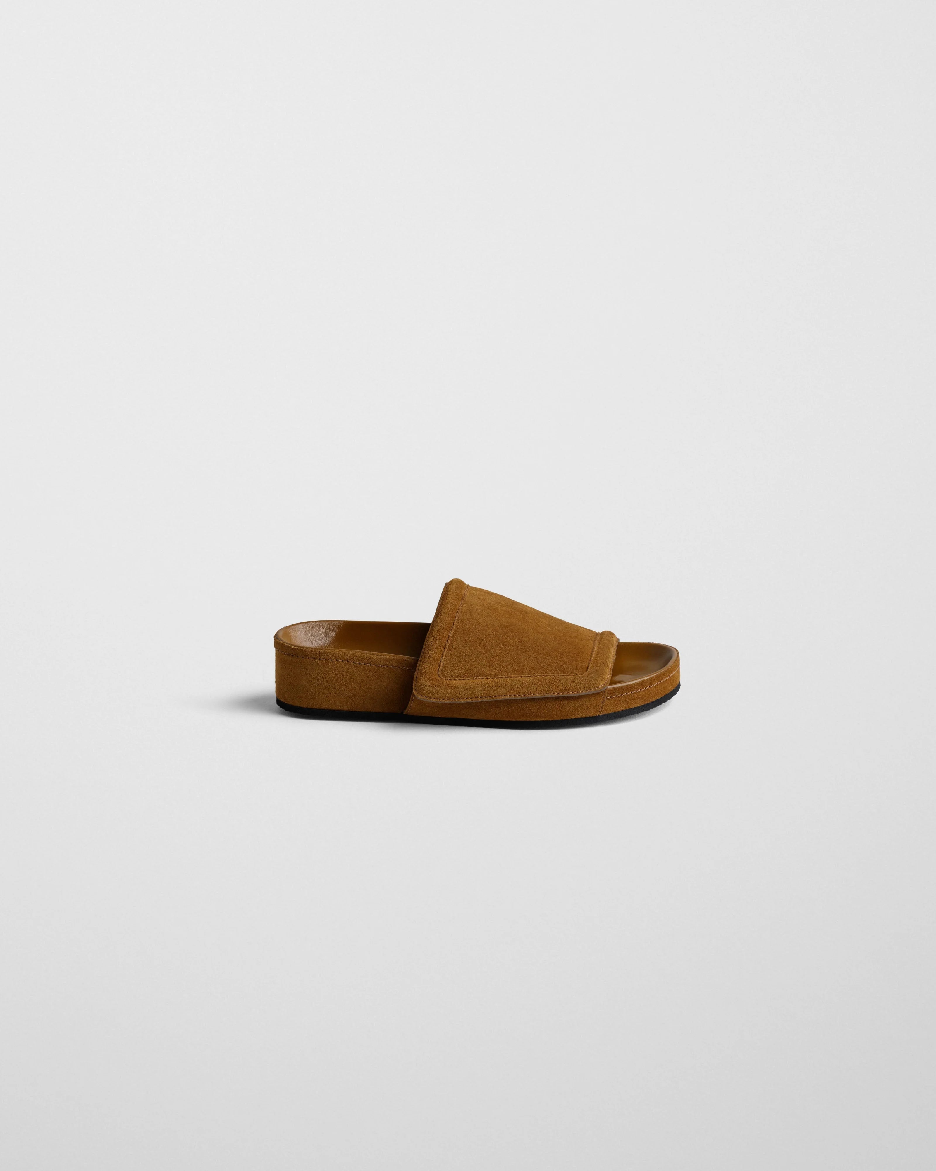 Wide Slide in Suede Toffee