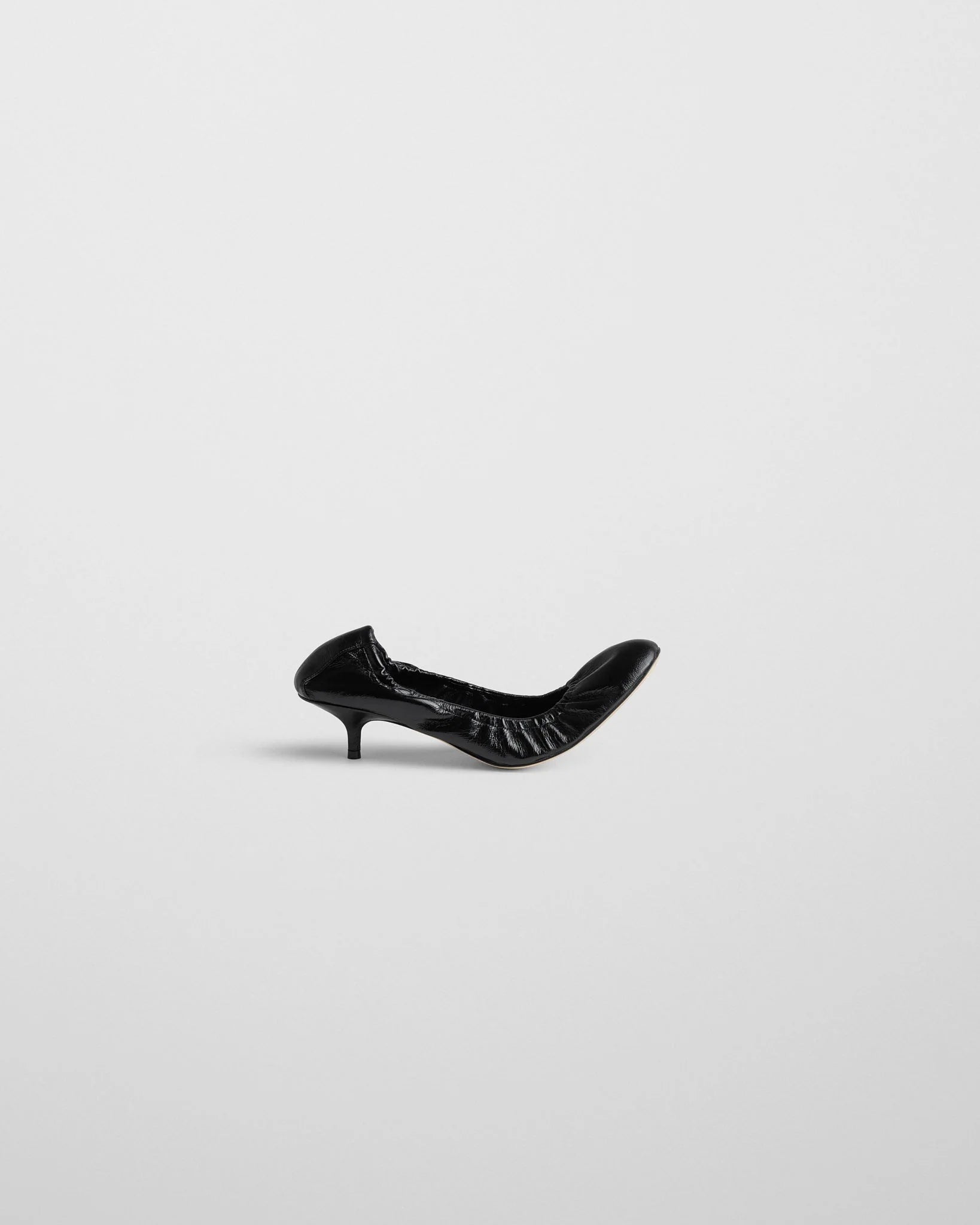 Low Pucker Pump in Black Shiny Calf