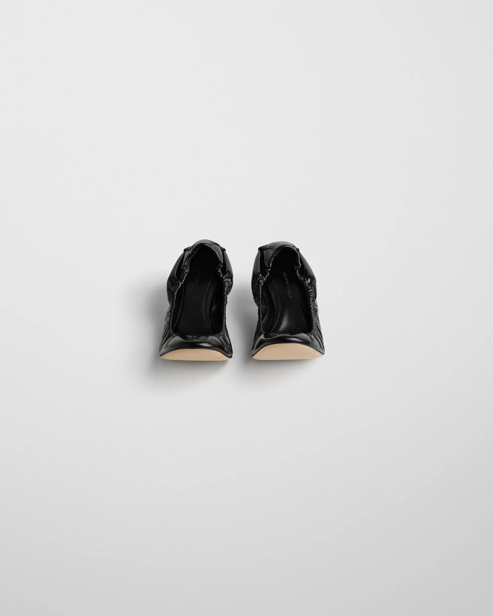Low Pucker Pump in Black Shiny Calf
