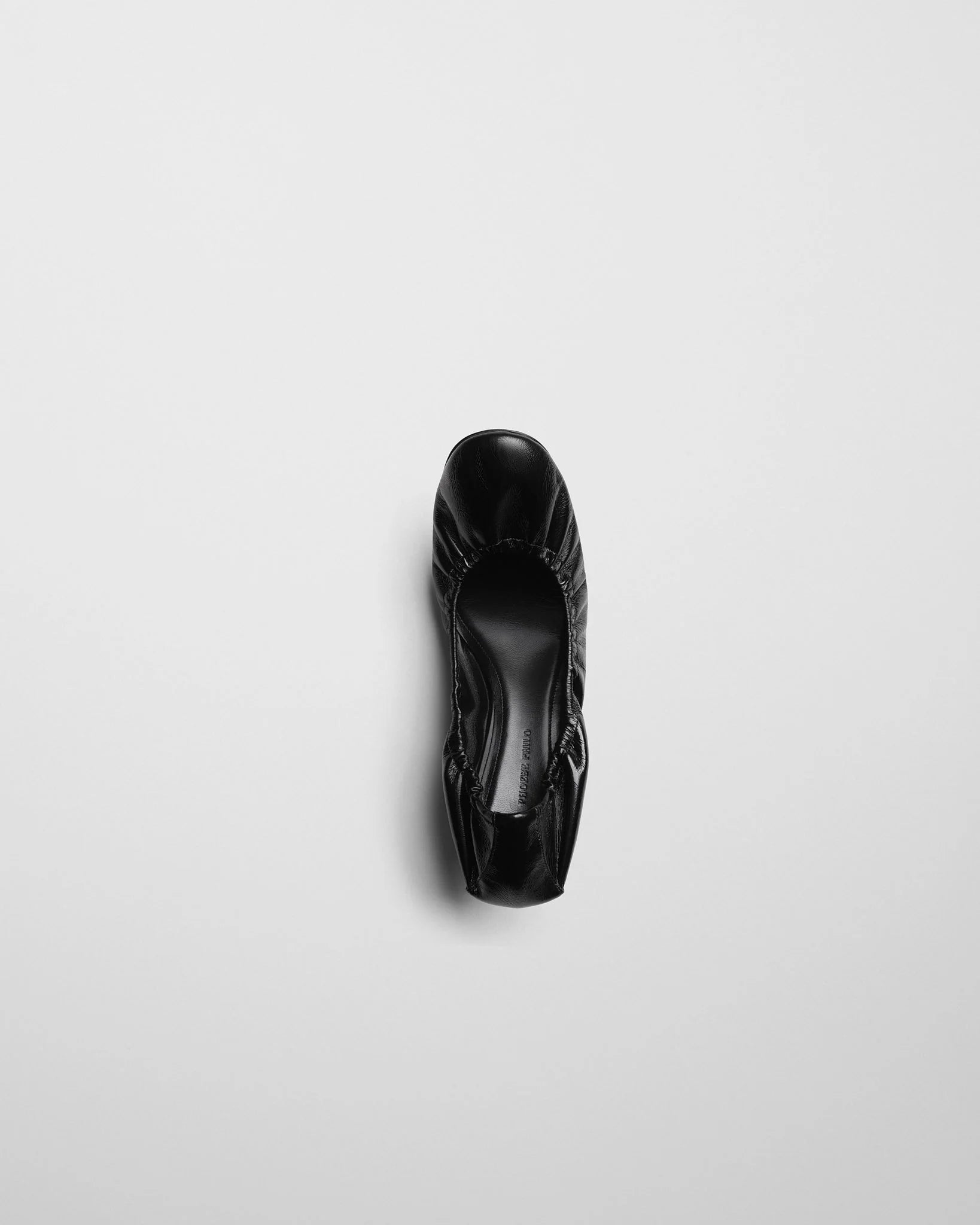 Low Pucker Pump in Black Shiny Calf