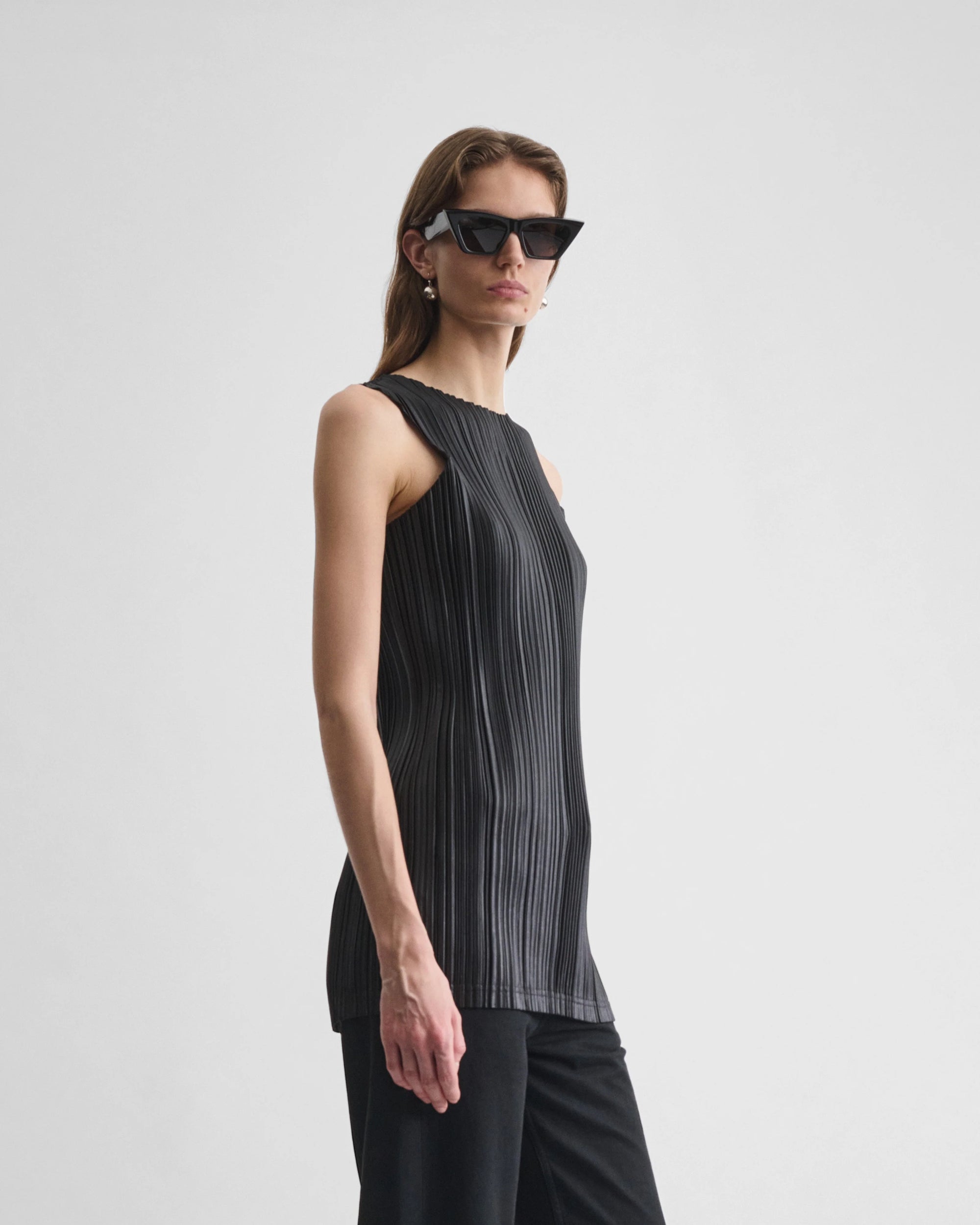 Razor Pleat Tank - Black