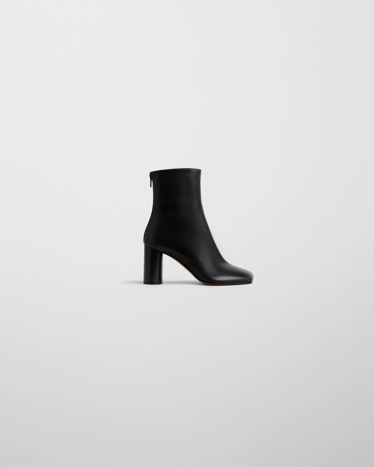 Tug Ankle Boot 80 - Black