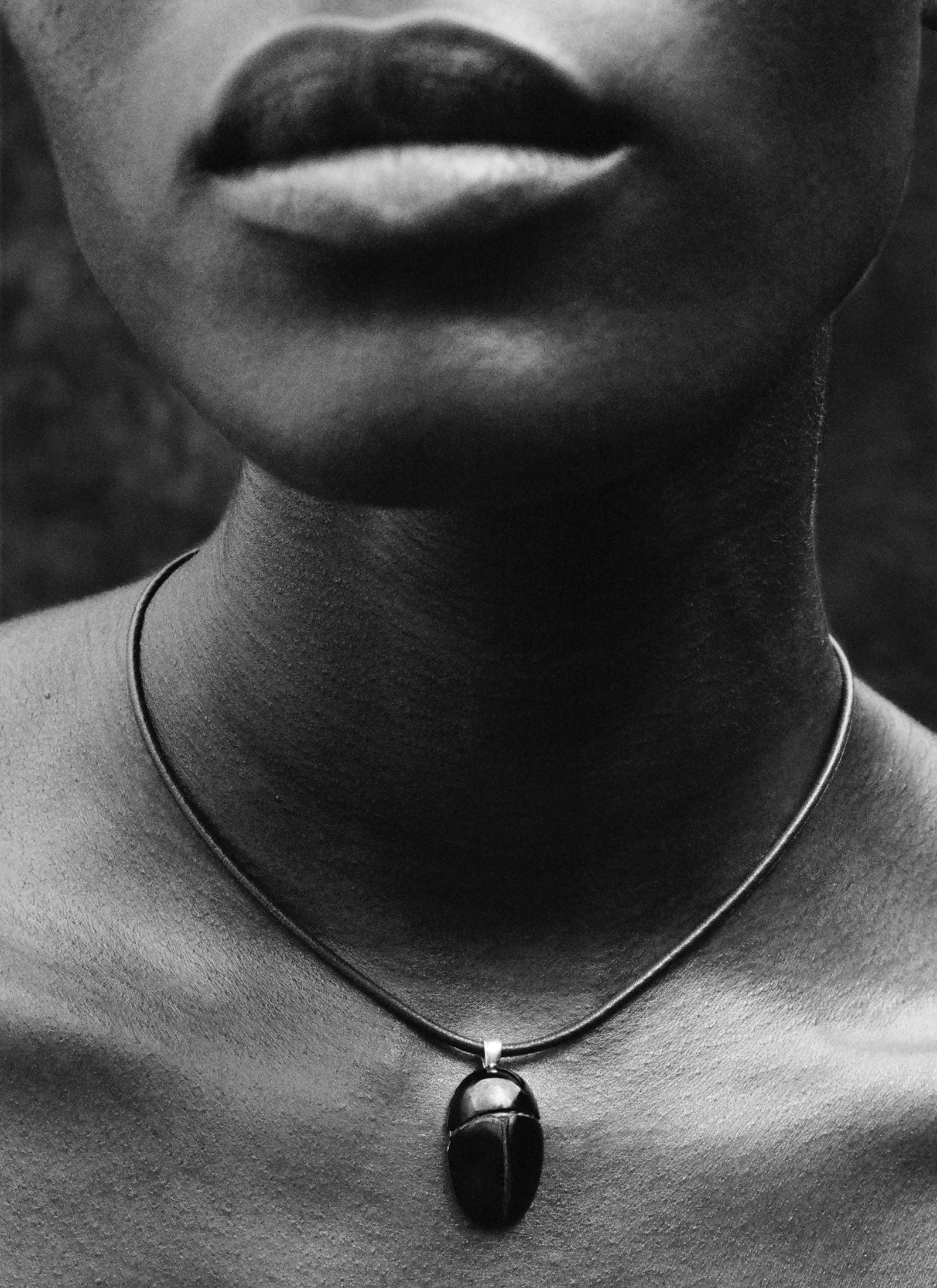 Everyday Scarab Choker - Onyx