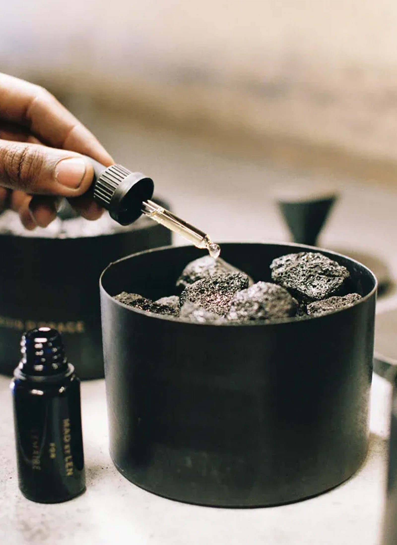 Pot-Pourri w Lava Rocks - Figue Noire