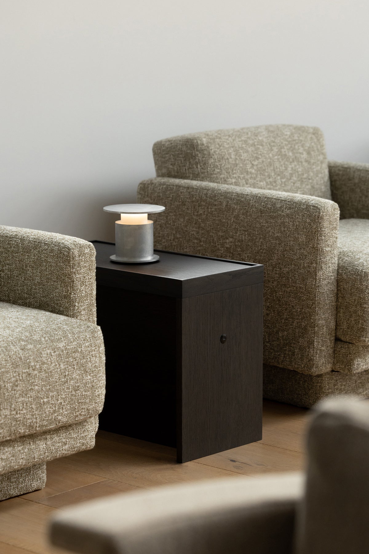 w241 Faro Portable Table Light