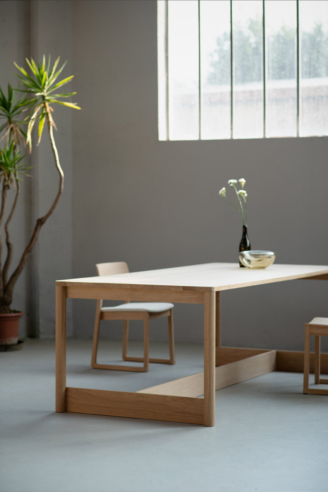 Koyabari Dining Table