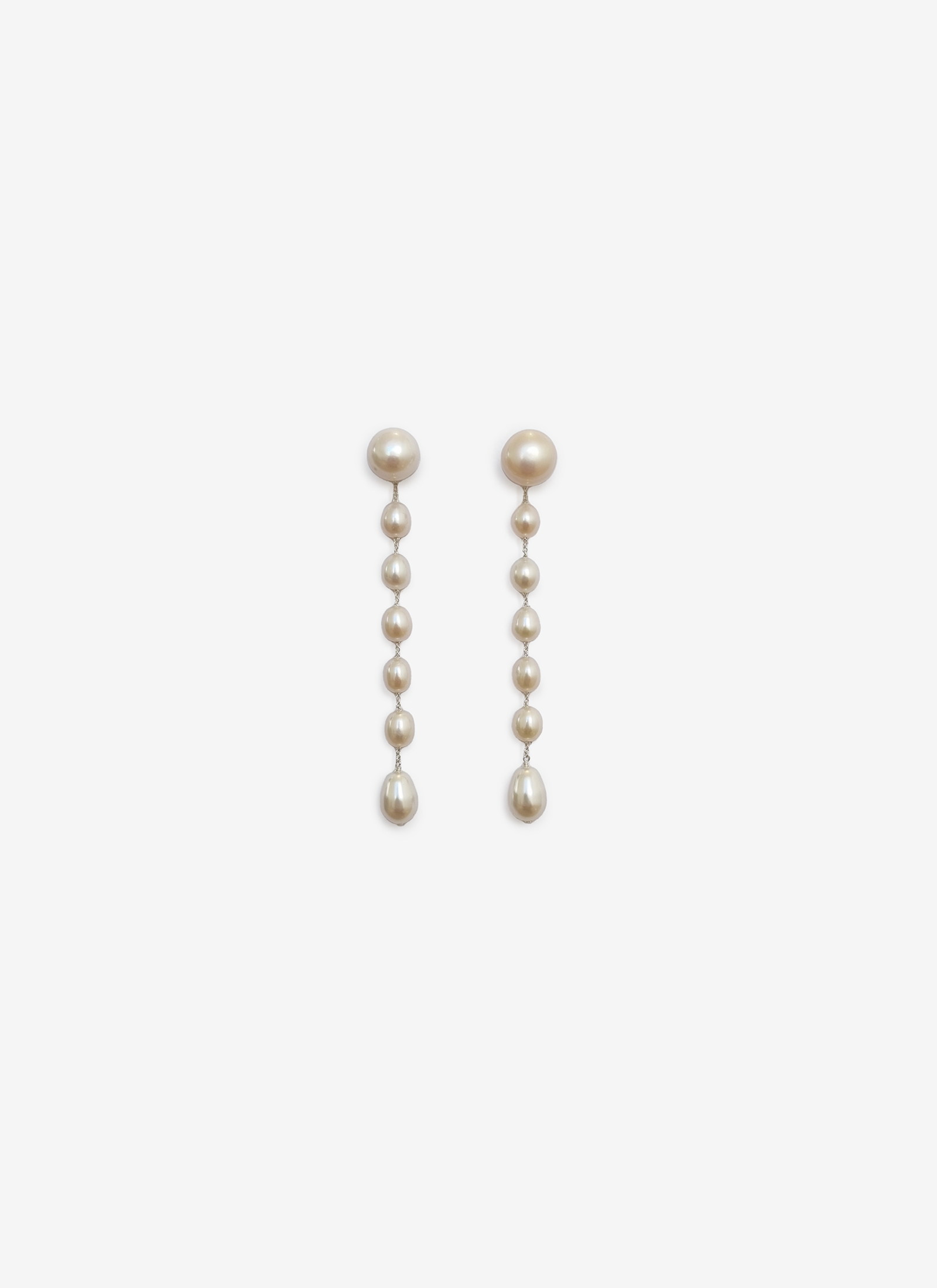 Medium Passante Earrings - White Pearl