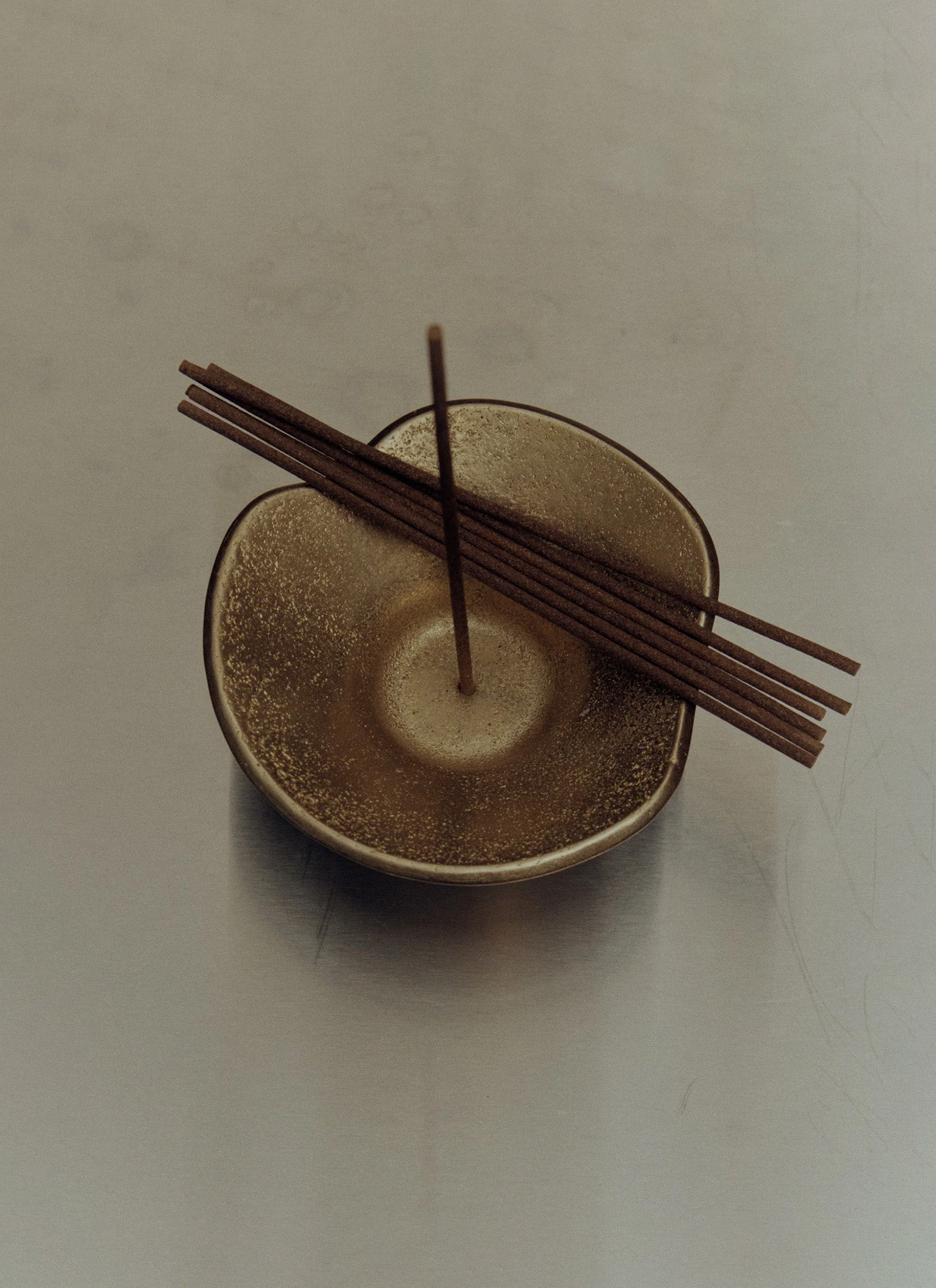 Mono Incense Holder in Bronze