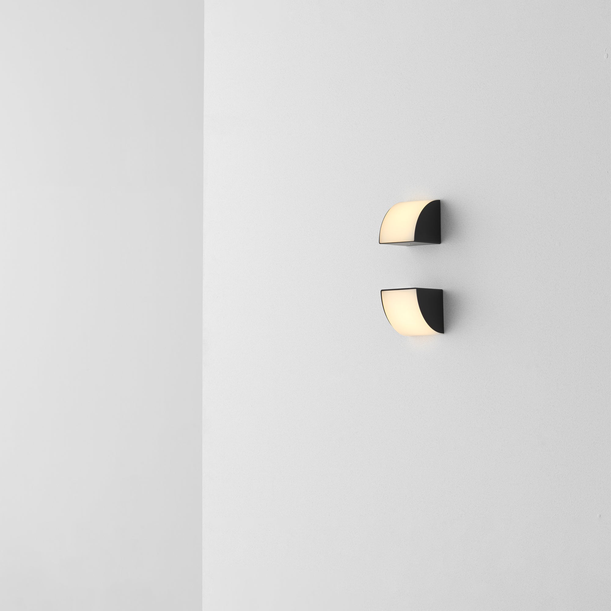 Phase Wall Sconce