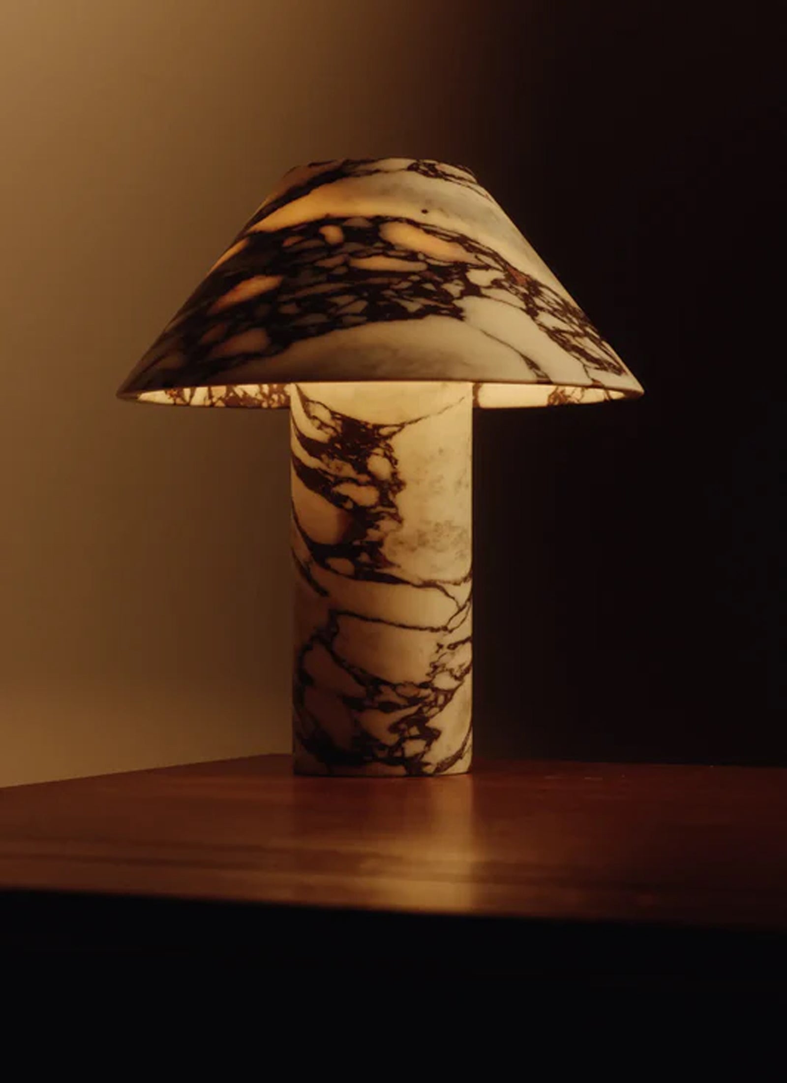 Pillar Lamp in Viola