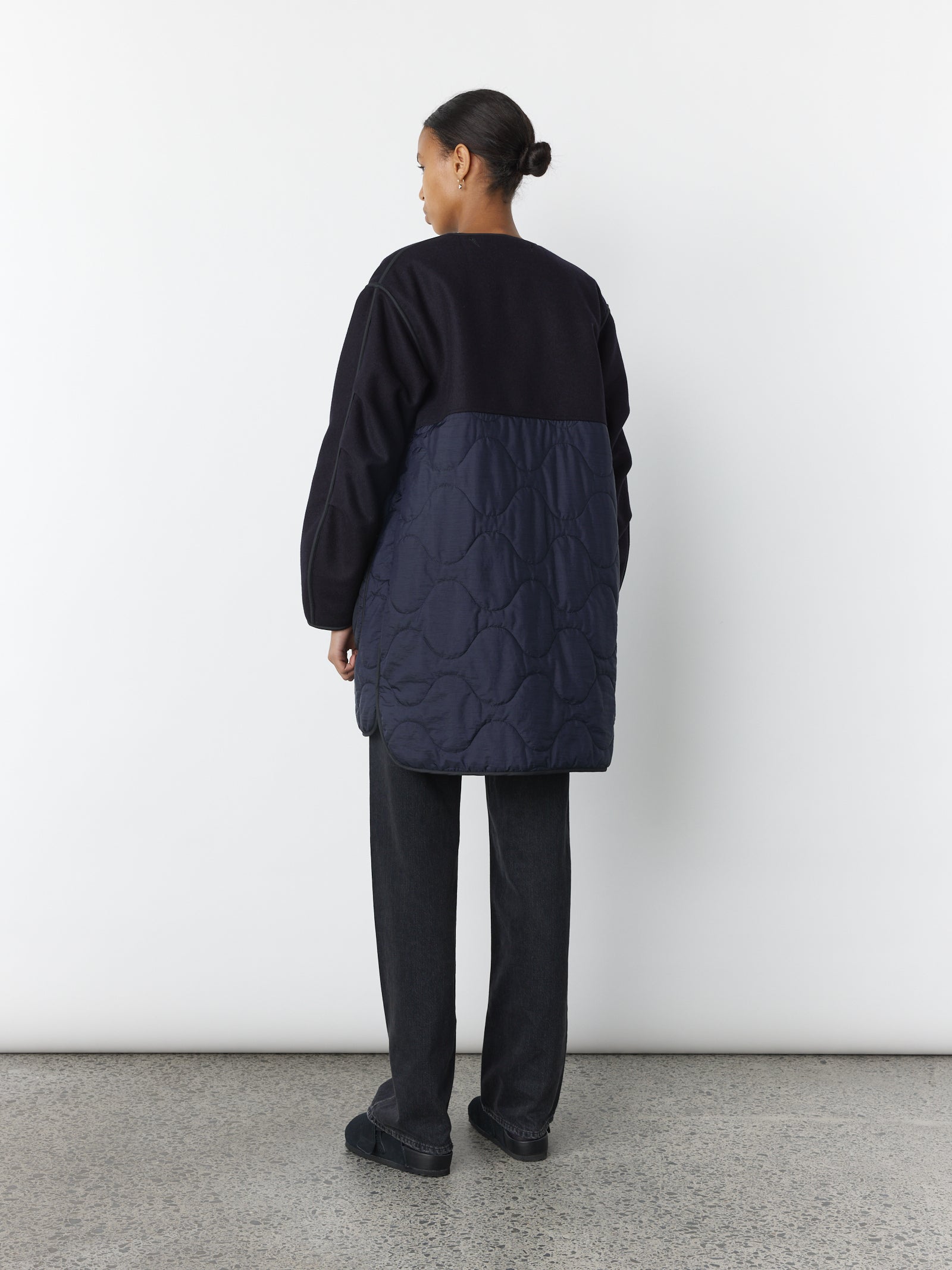 Signature Quilted Jacket in Wool Felt - Navy / Black