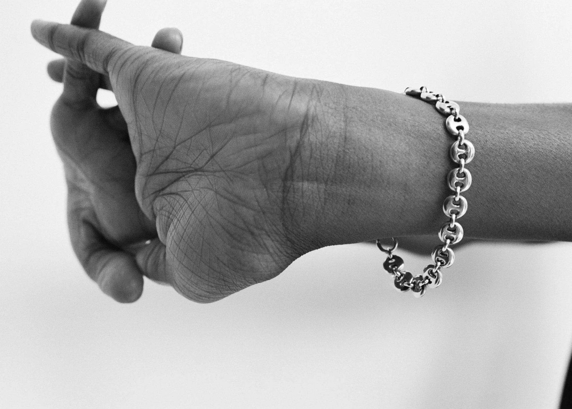 Small Circle Link Bracelet