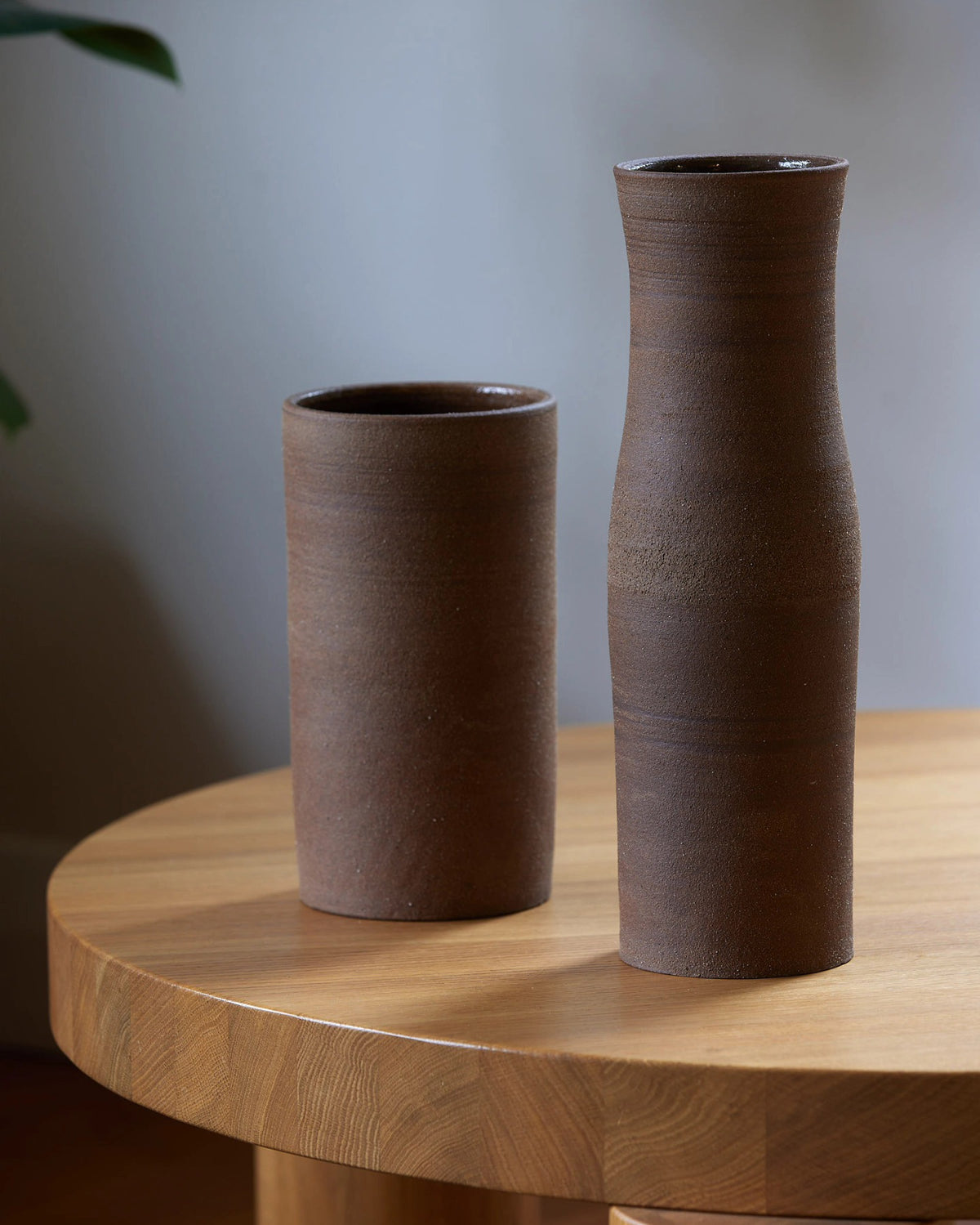 Hollow Vase - Leather
