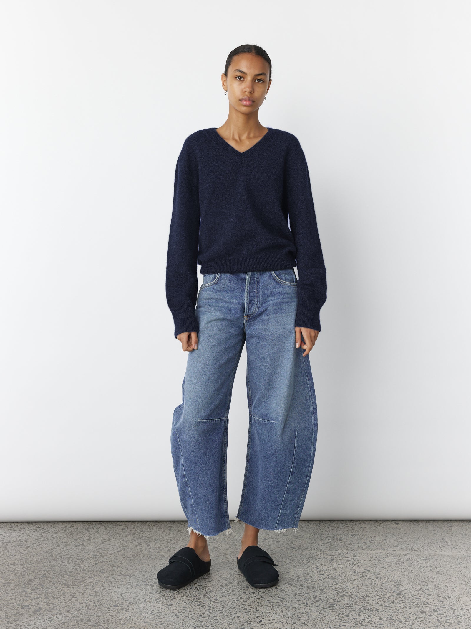 V Neck Jumper In Navy