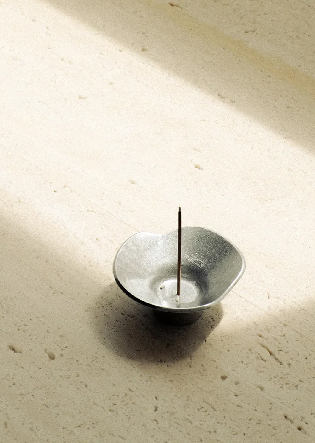 Mono Incense Holder in Aluminium