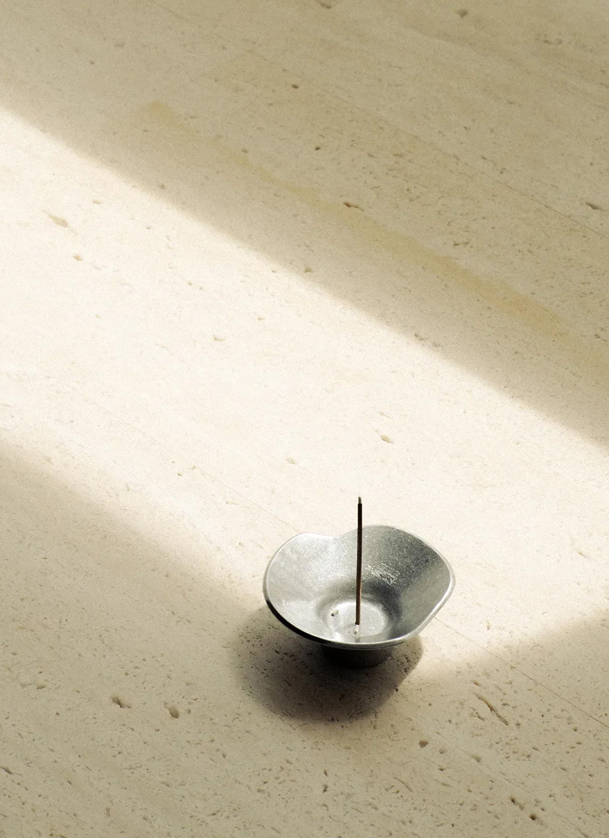 Mono Incense Holder in Aluminium