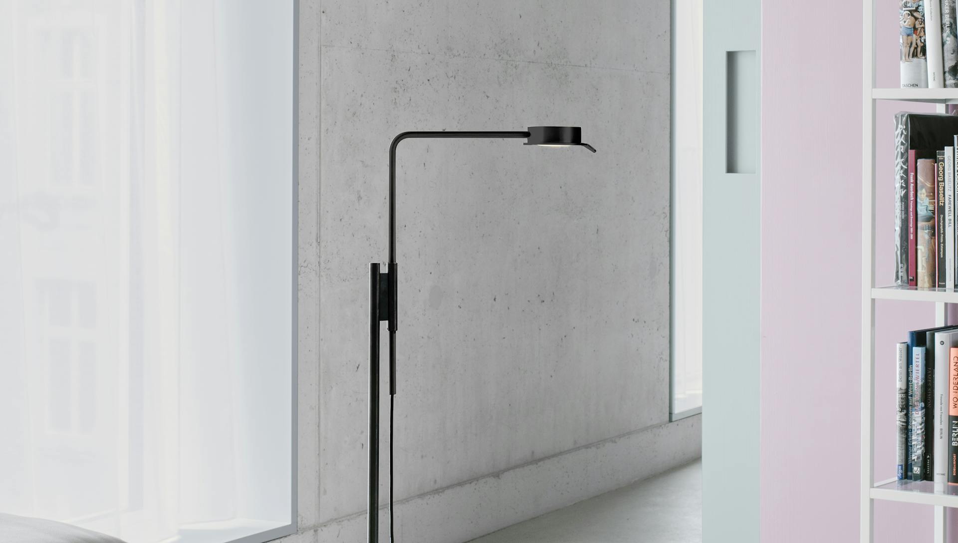 w102 Chipperfield Floor Light