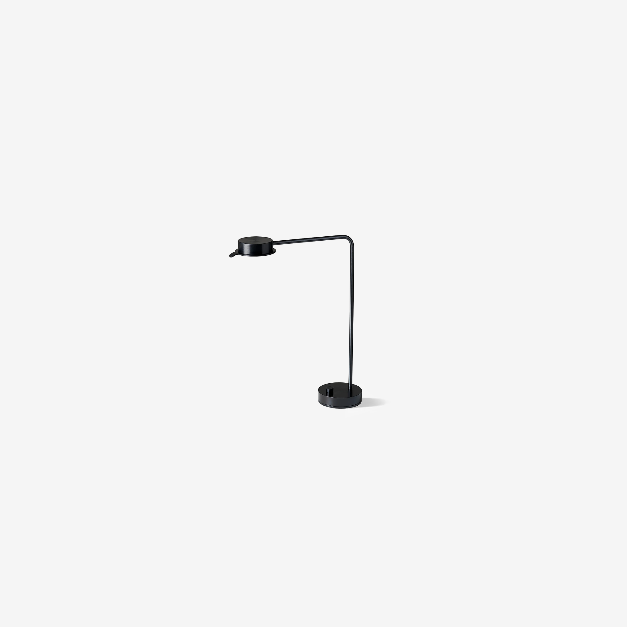 w102 Chipperfield Table Light