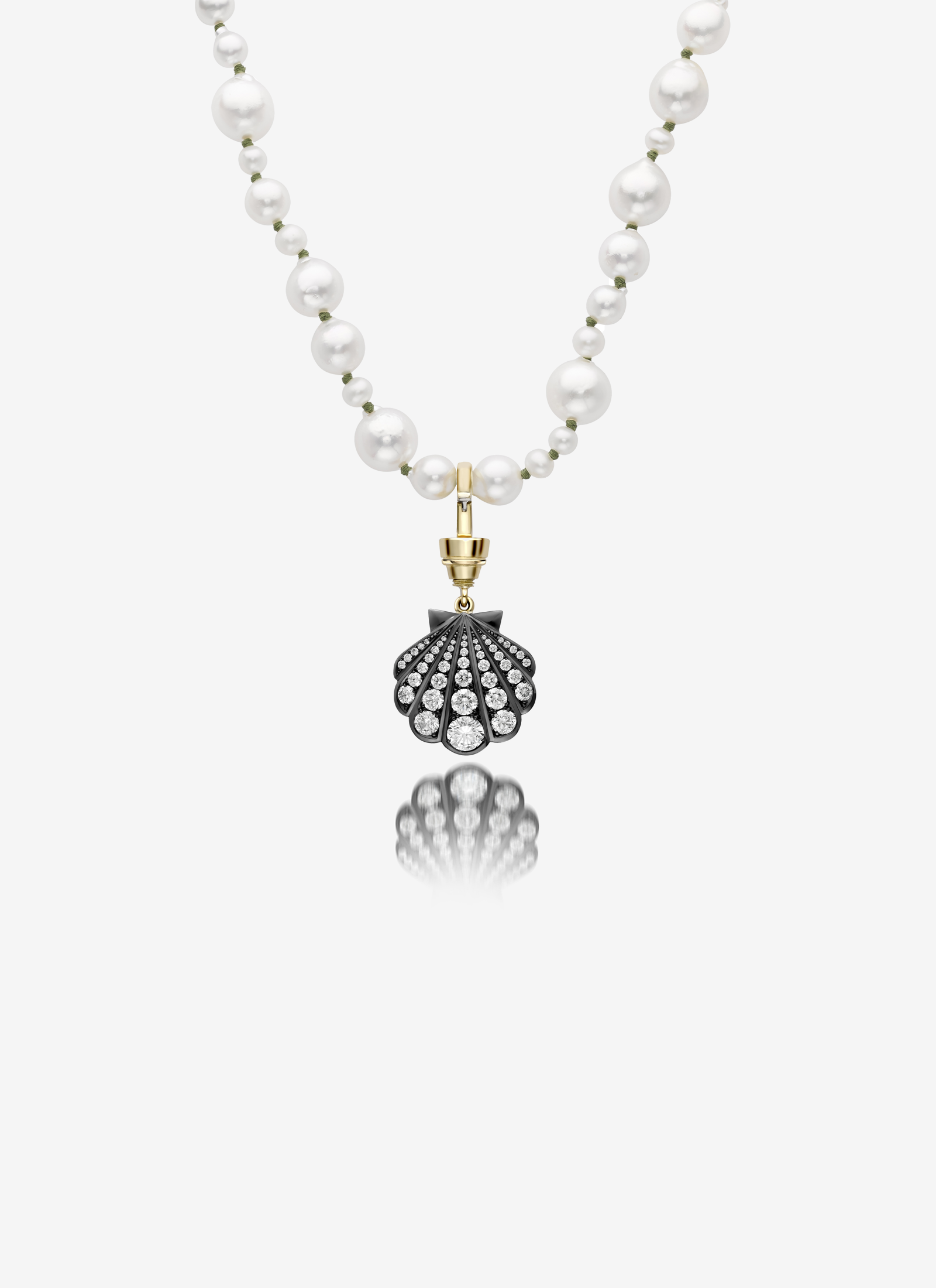 Beaches Pendant - Scallop Shell Drop with Pave Diamond