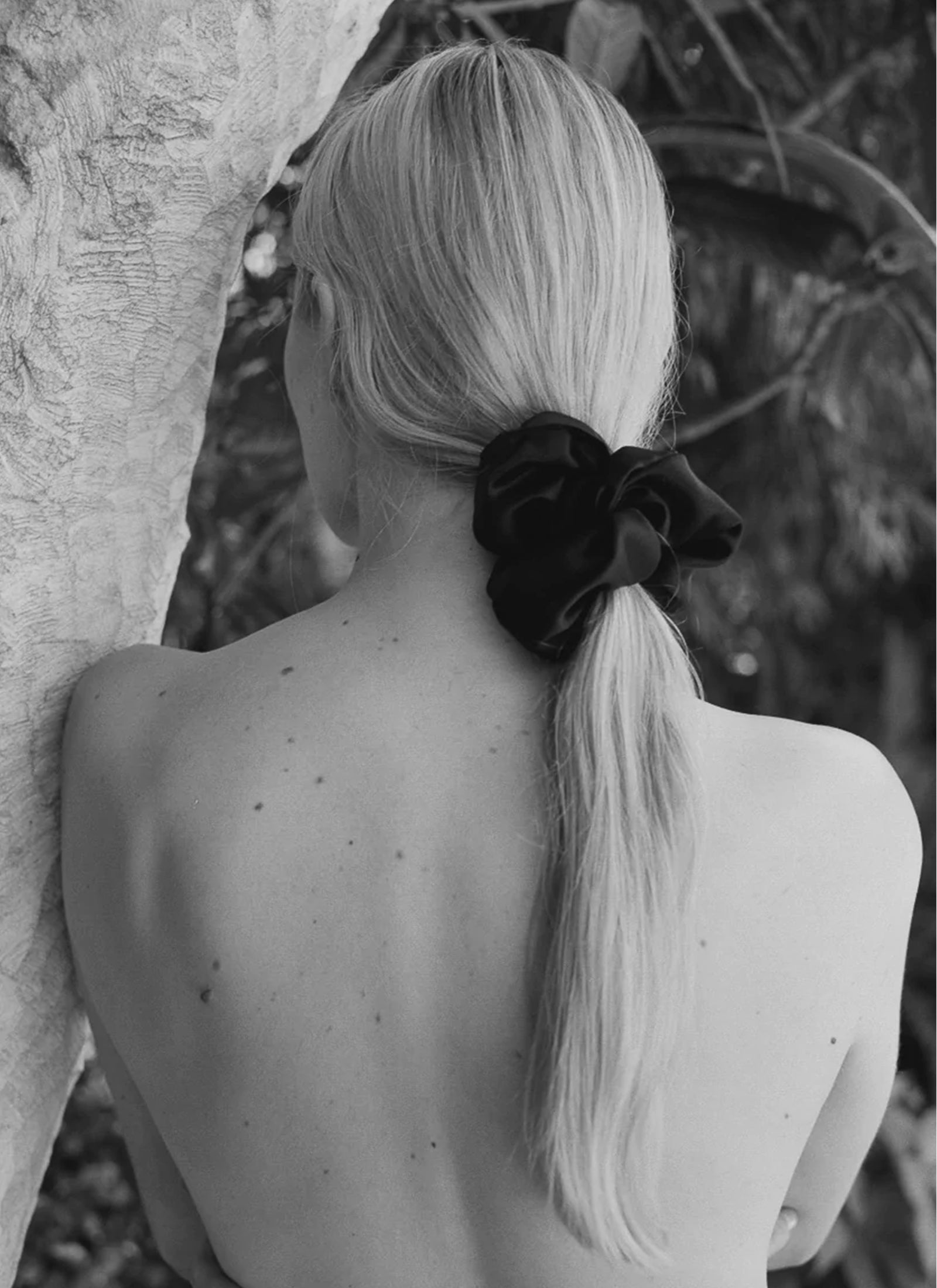 Elegant Scrunchie - Black