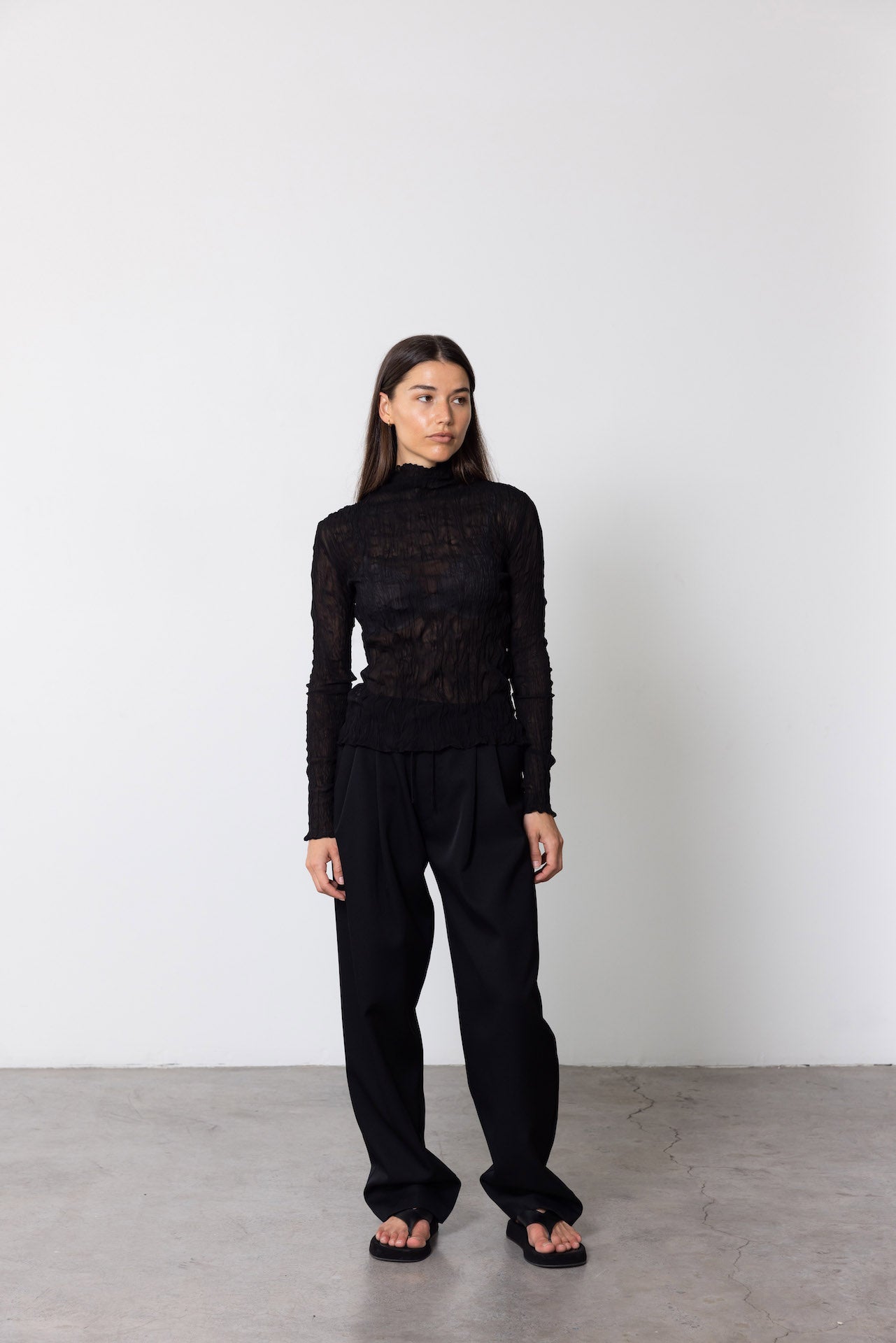 Relaxed Pleated Trousers - Black