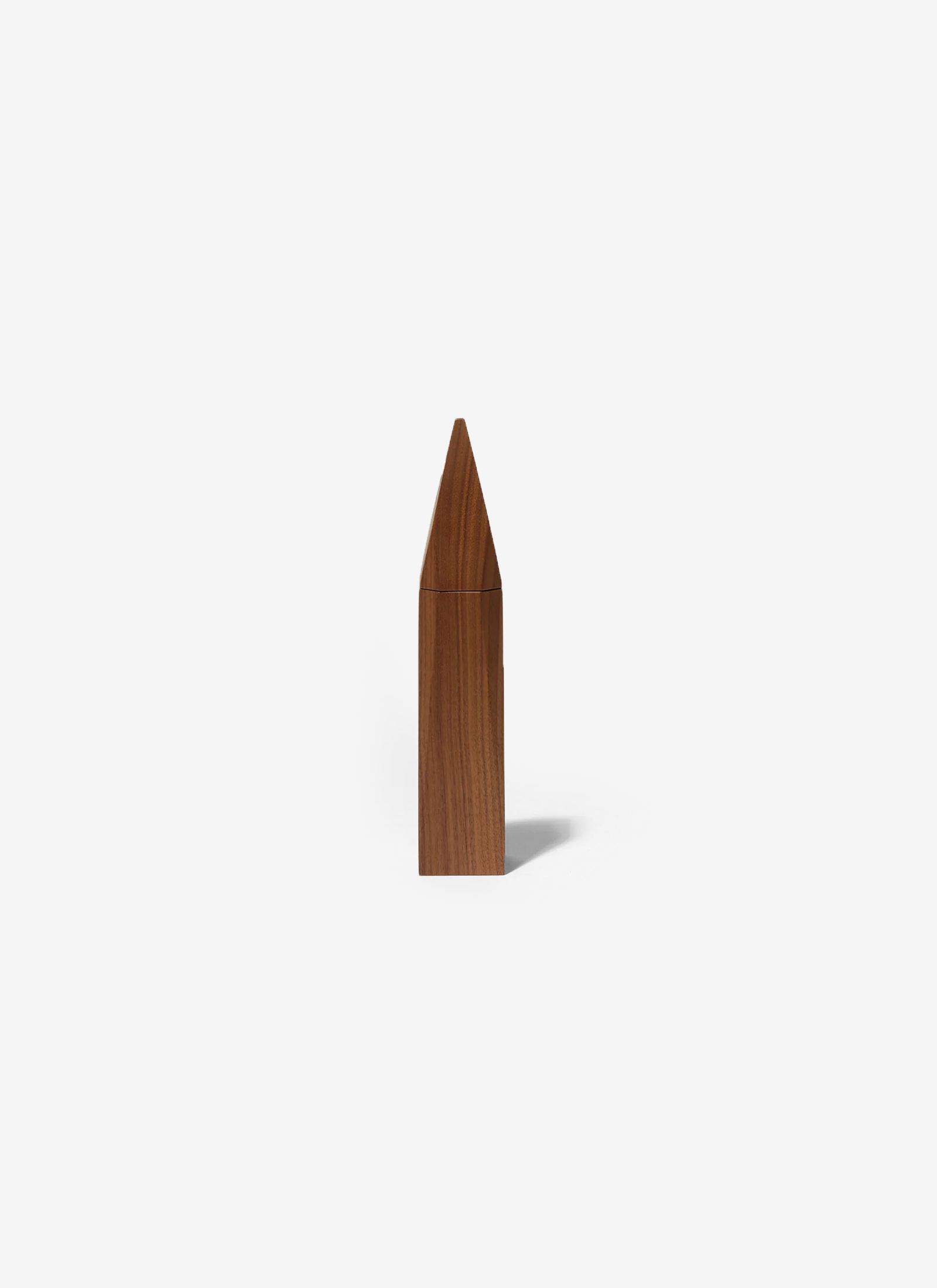 Tall Spitz in Walnut